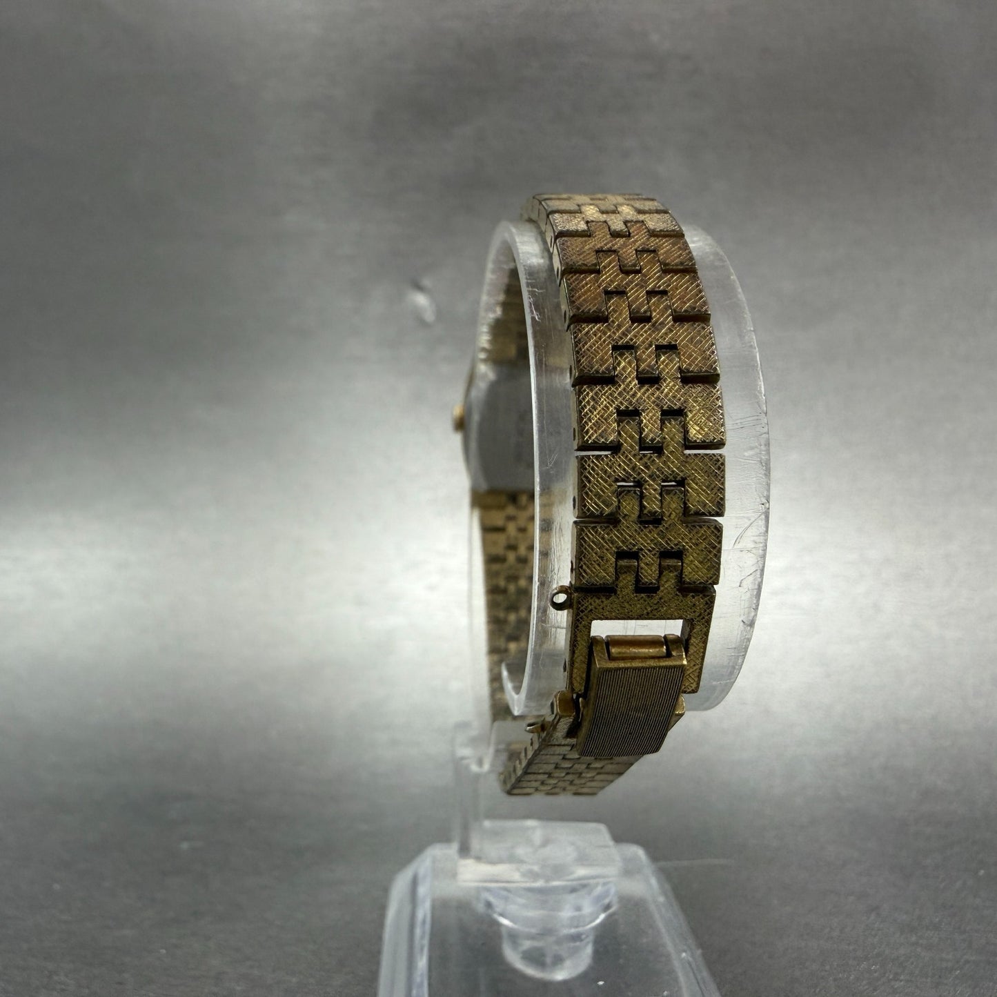 Seiko Watch Women 16mm Silver Dial Gold Tone Rectangle 1400-7509 New Battery7