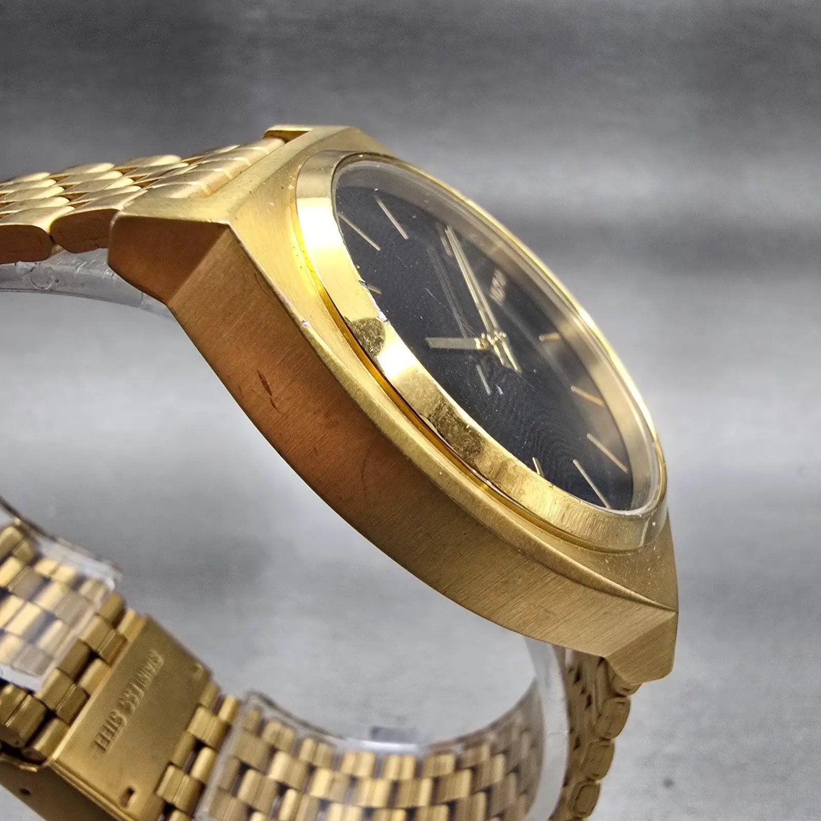 Nixon Time Teller Watch Men 37mm Black Dial Gold Tone Round New Battery3