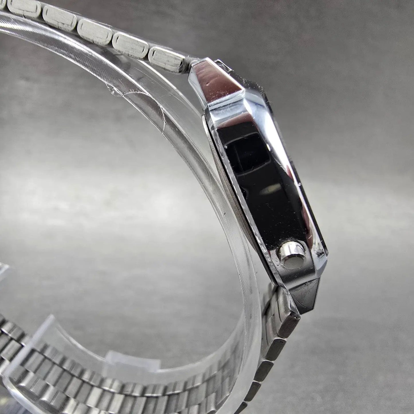 Casio Digital Watch Women 25mm Silver Alarm Chronograph Daydate LA670W New Batt4