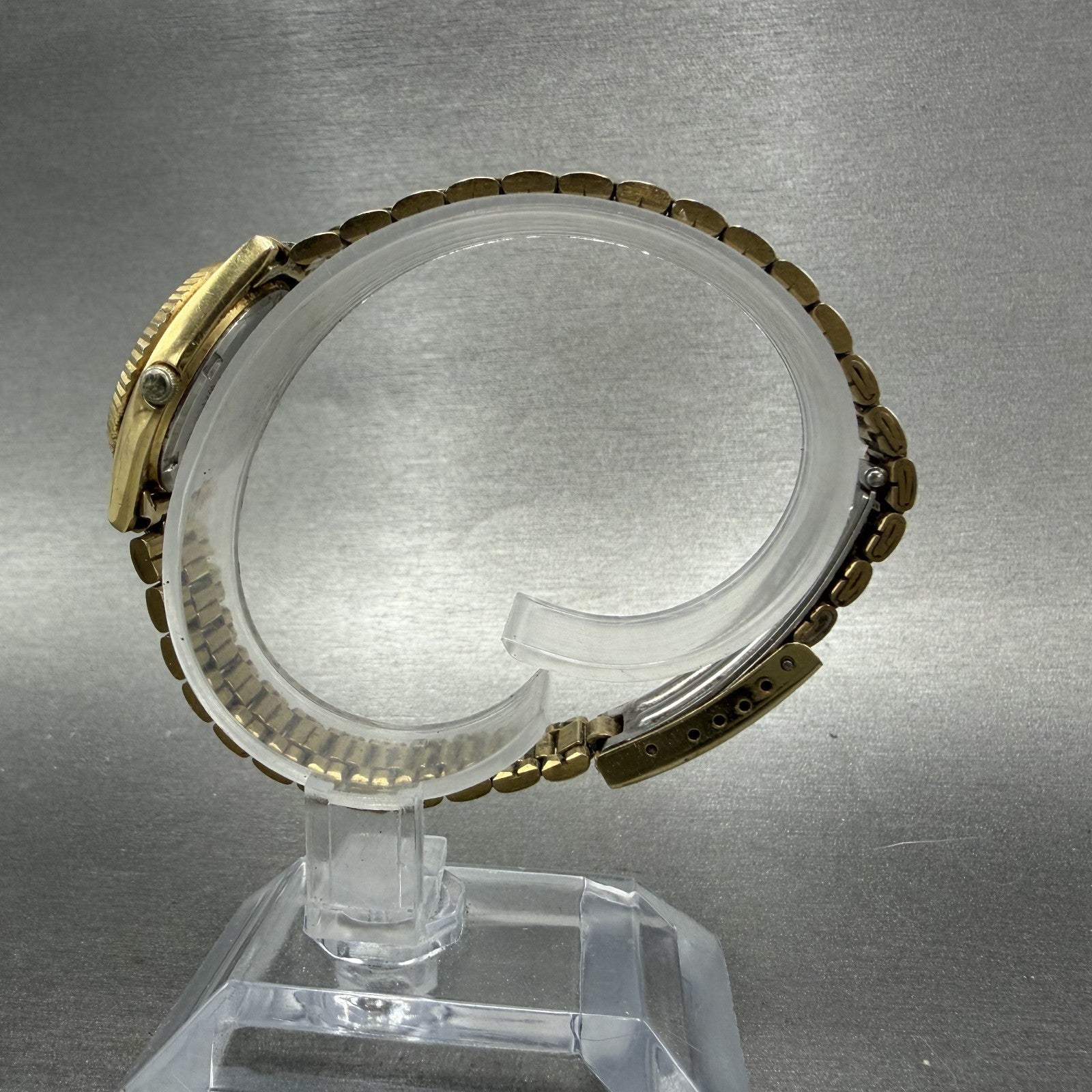 Seiko SQ Watch Women 24mm Gold Dial Gold Tone Daydate Round 3E230A60 NewBatt A6