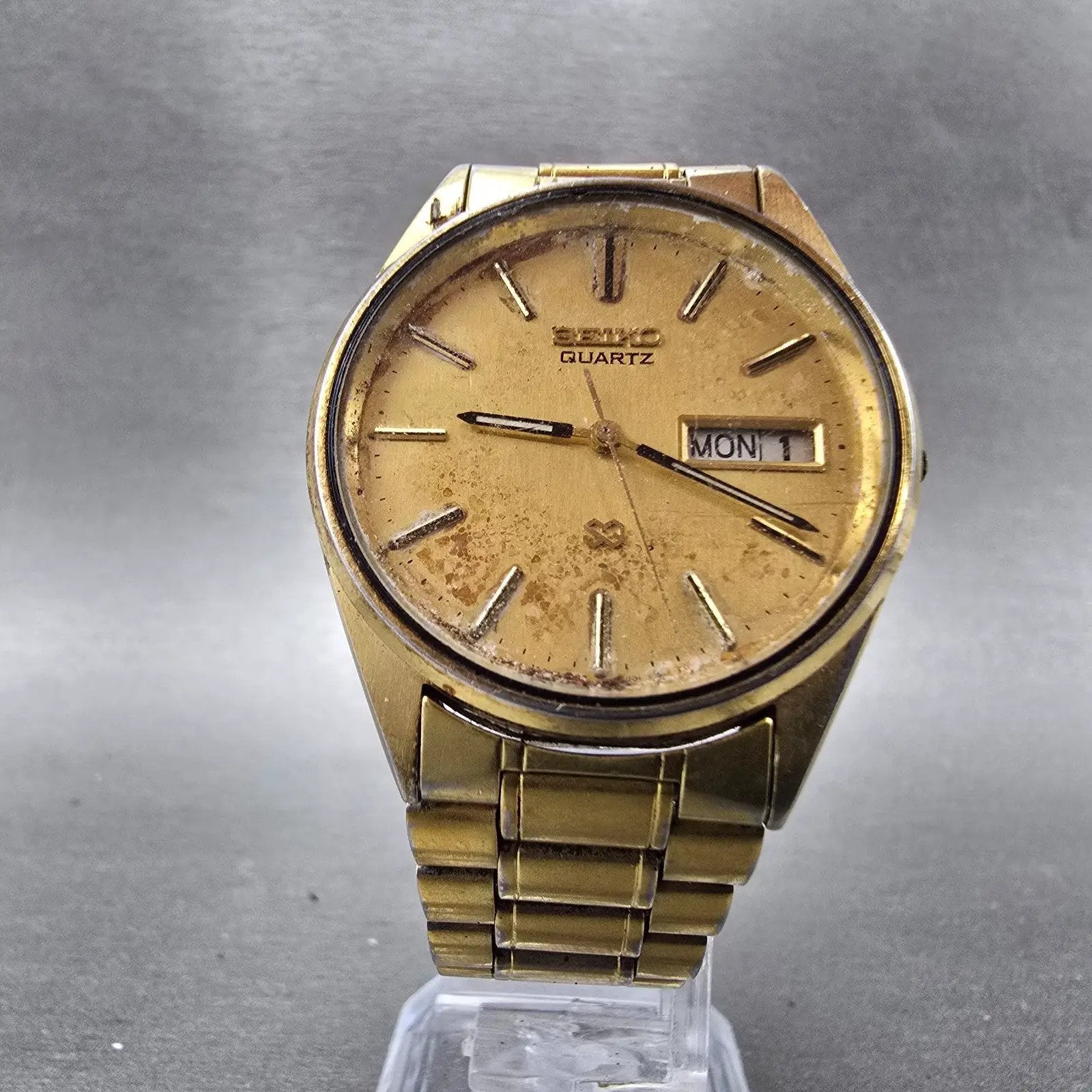 Seiko SQ Watch Men 34mm Gold Dial Gold Tone Daydate Round 8123-8000 PARTS VTG6