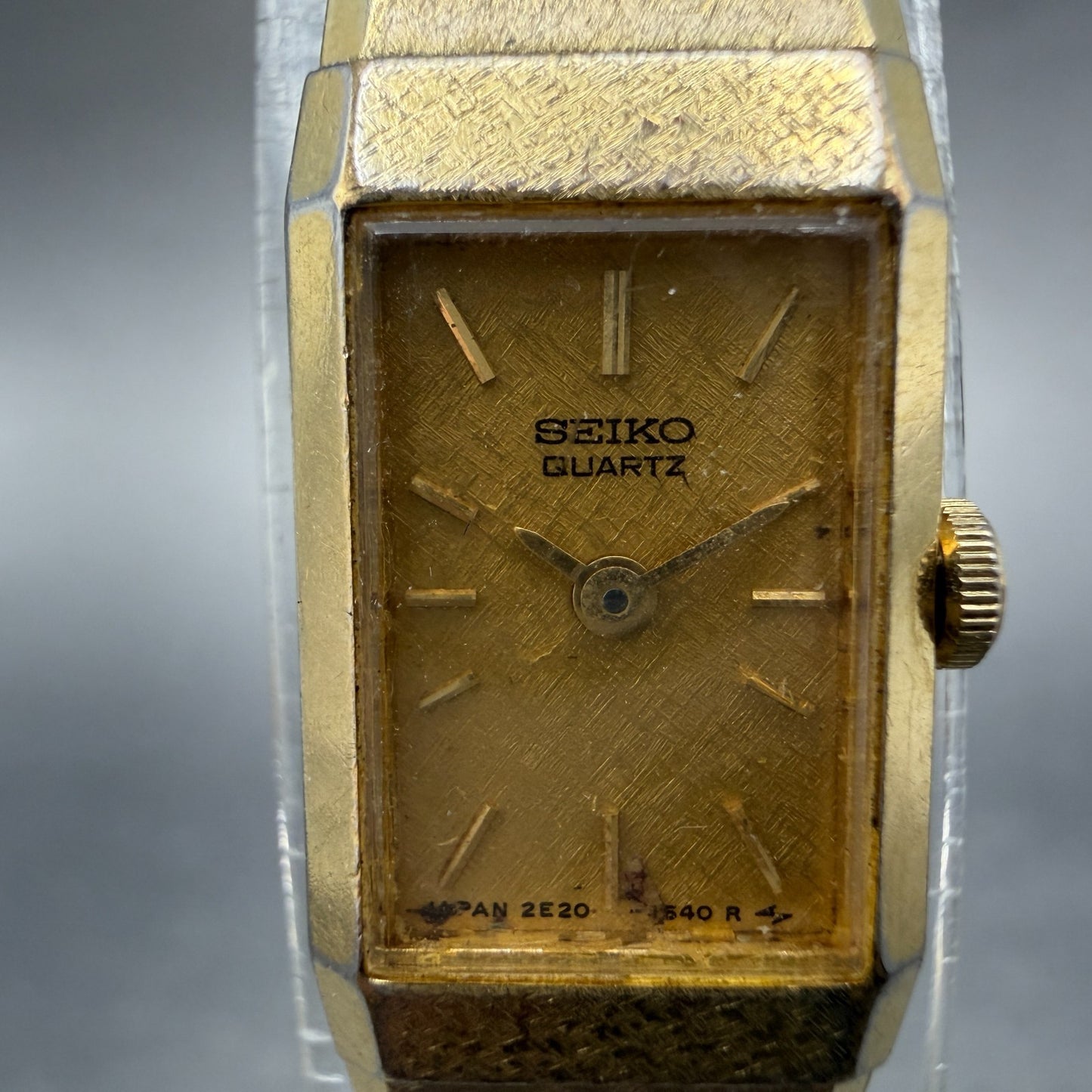 Seiko Tank Watch Women 12mm Champagne Dial Gold Tone 2e20-6259 New Battery P2131