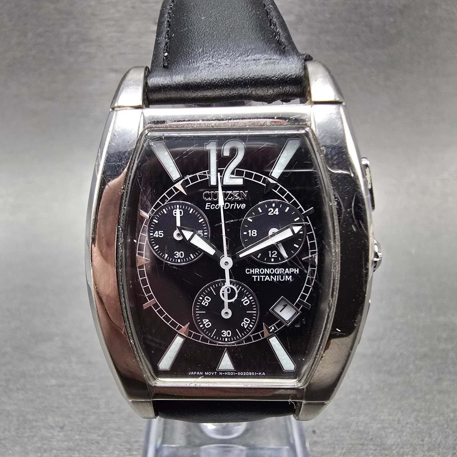 Citizen Eco-Drive Chronograph Watch Men 32mm Black Dial Titanium Date Runs KJ0