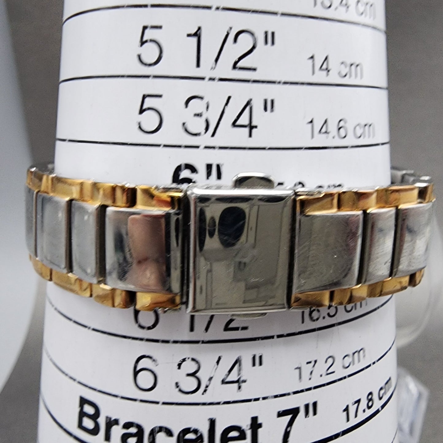 Bulova Diamond Watch Women 32mm MOP Dial Two Tone Round 98P134 New Battery10
