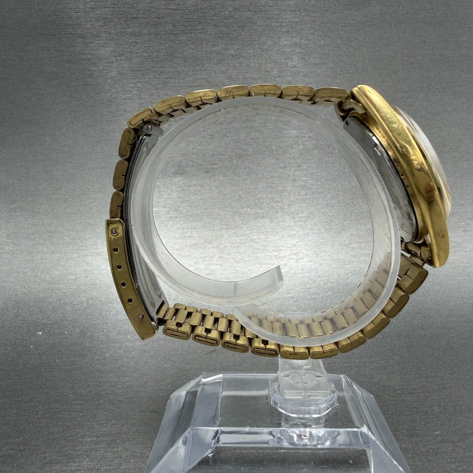 Seiko SQ Watch Men 33mm Champagne Dial Gold Tone Date 5y226009 New Battery8