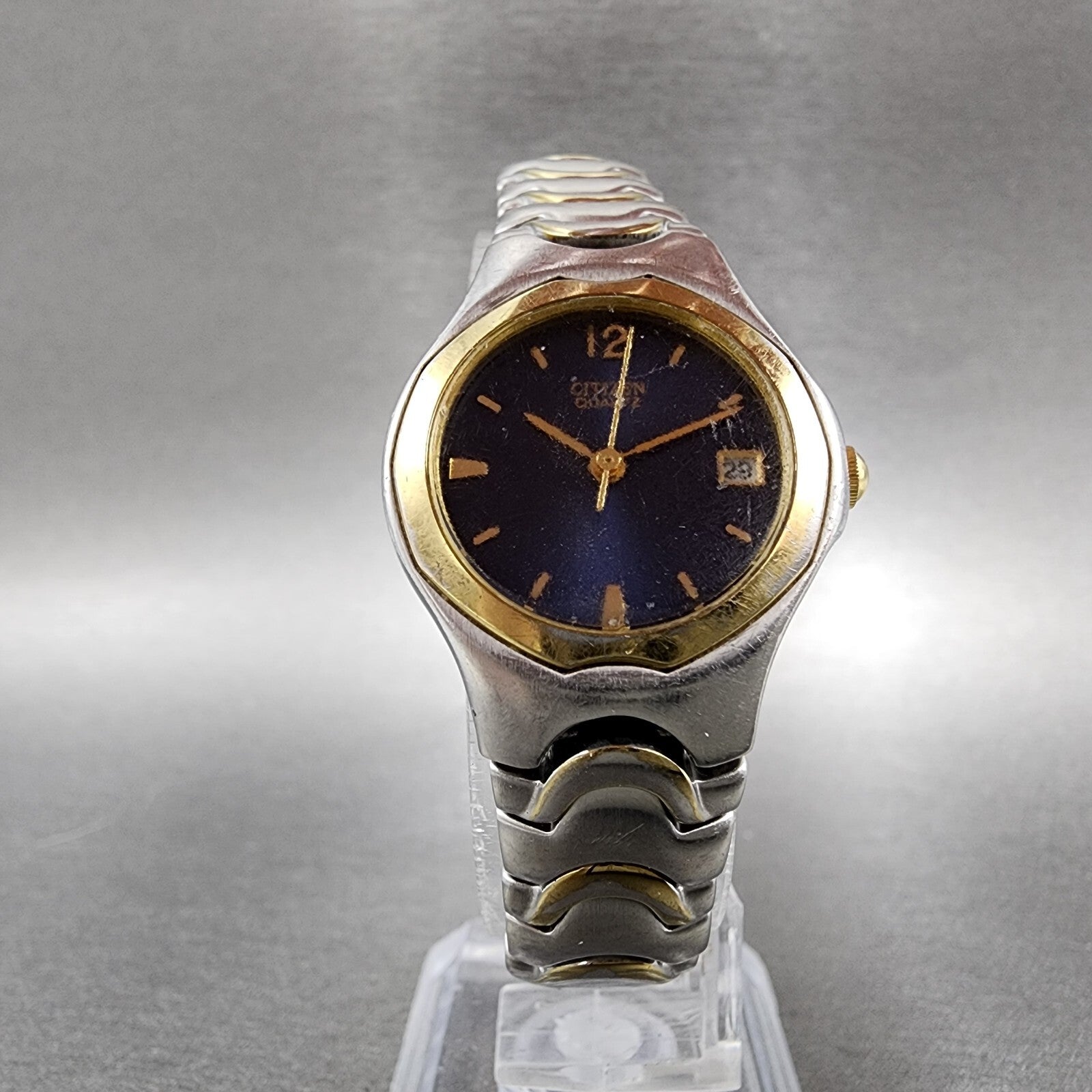 Citizen Watch Women 25mm Blue Dial Two Tone Date Round 1012S76183 New Battery5