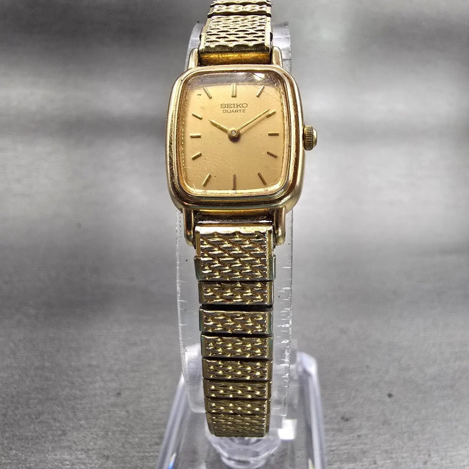 Seiko Watch Women 17mm Gold Dial Gold Tone Rectangle 2Y00-5B49 New Battery VTG F5