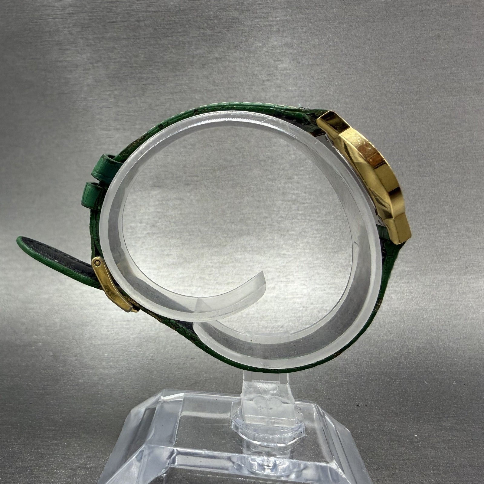 Movado Horizon Watch Women 24mm Green Dial Gold Tone Round 87-90-820 New Battery8