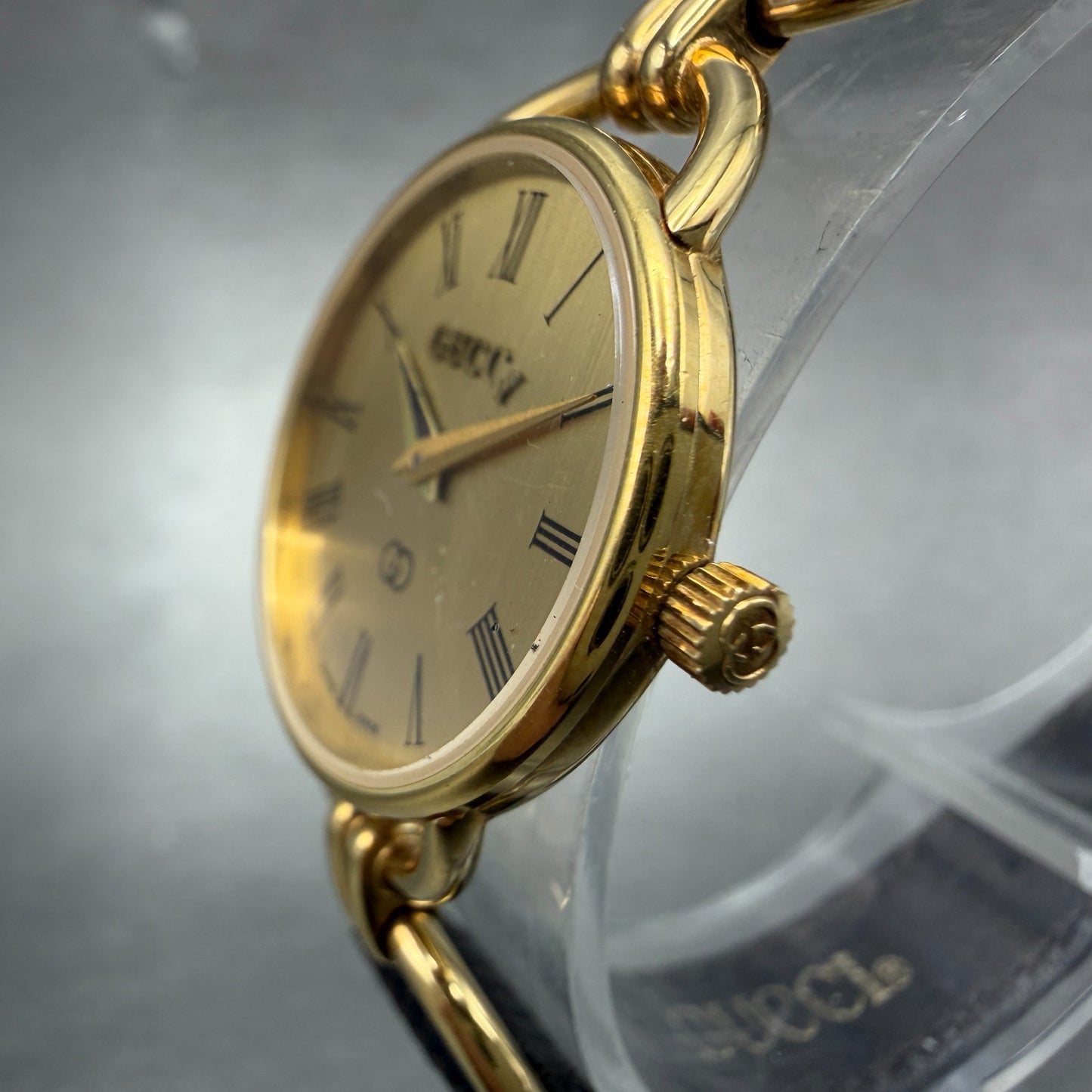 Gucci 6000L Watch Women 23mm Champagne Dial Gold Plated Round Roman PARTS3