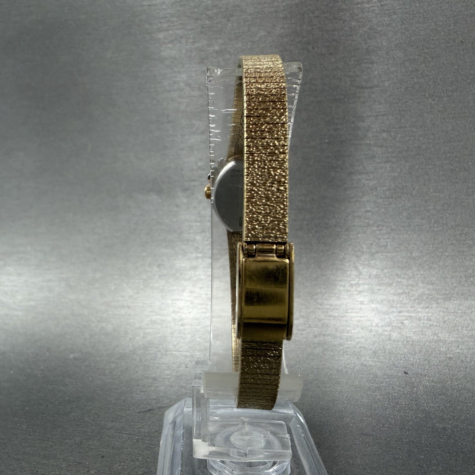 Armitron Heart Watch Women 15mm Cream Dial Gold Tone New Battery Vintage7
