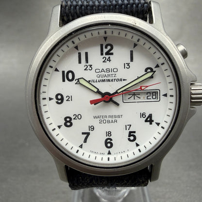 Casio Illuminator Watch Men 35mm White Dial Silver Tone Daydate MD-760 New Batt0