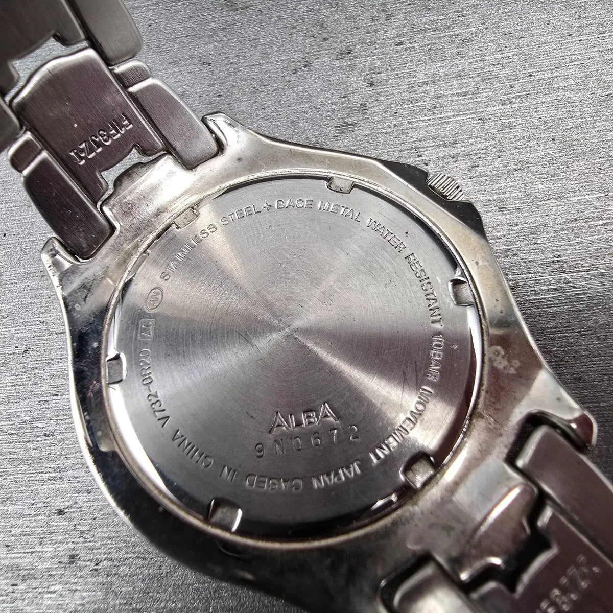 Alba Dive Watch Men 38mm White Dial Silver Tone Date Round V730-0R20 New Batt10
