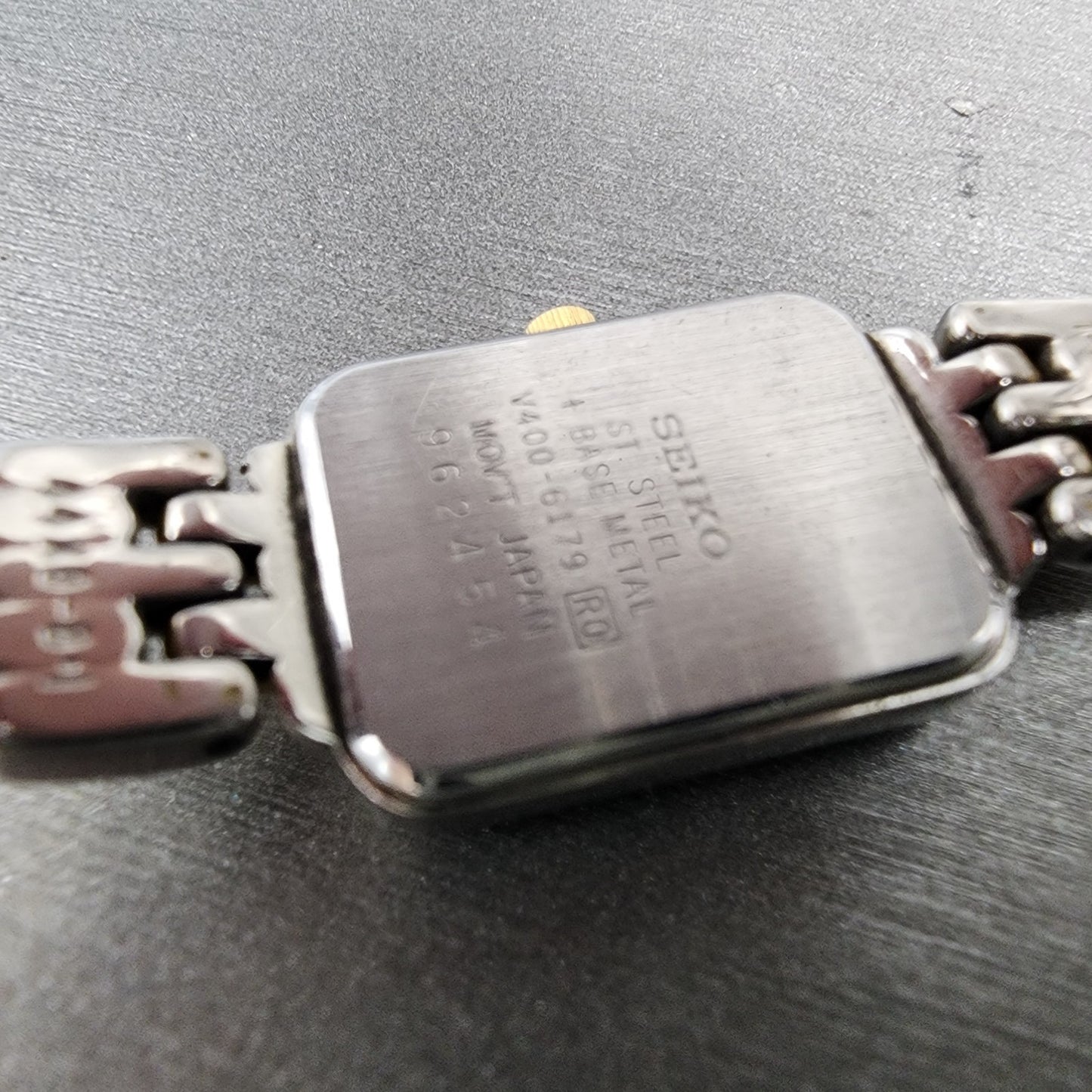 Seiko Tank Watch Women 17mm White Dial Two Tone Rectangle V4006179 New Battery9