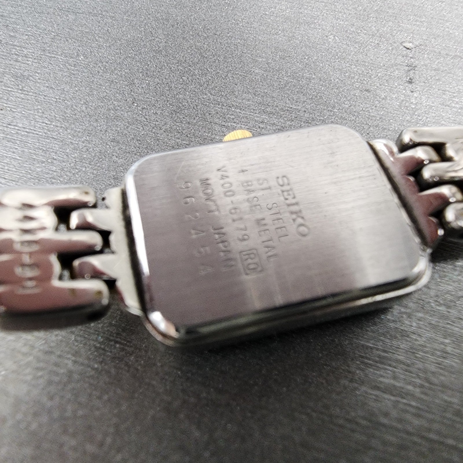 Seiko Tank Watch Women 17mm White Dial Two Tone Rectangle V4006179 New Battery9