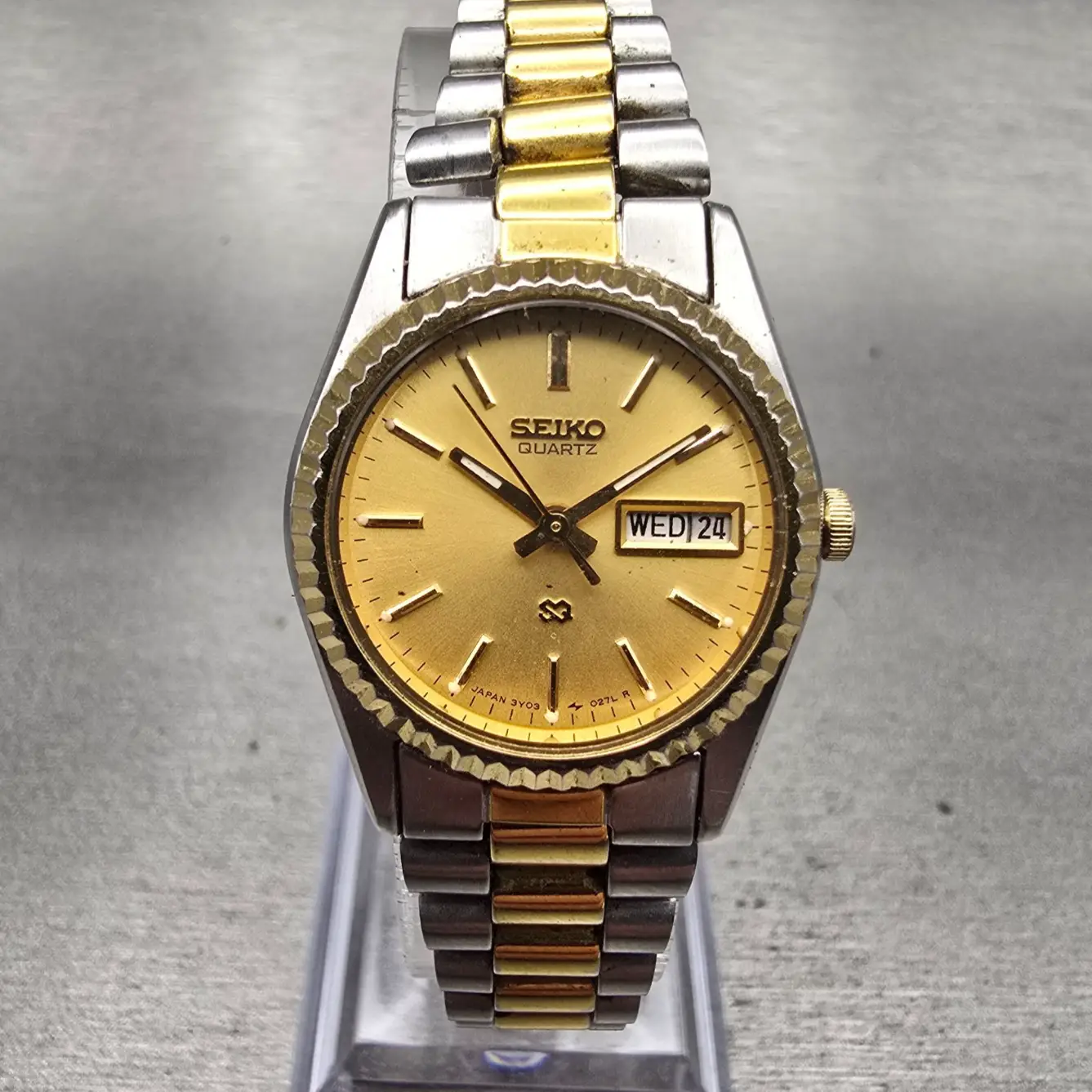 Seiko SQ Watch Women 24mm Gold Dial Two Tone Daydate Round 3Y03-0160 New Battery0