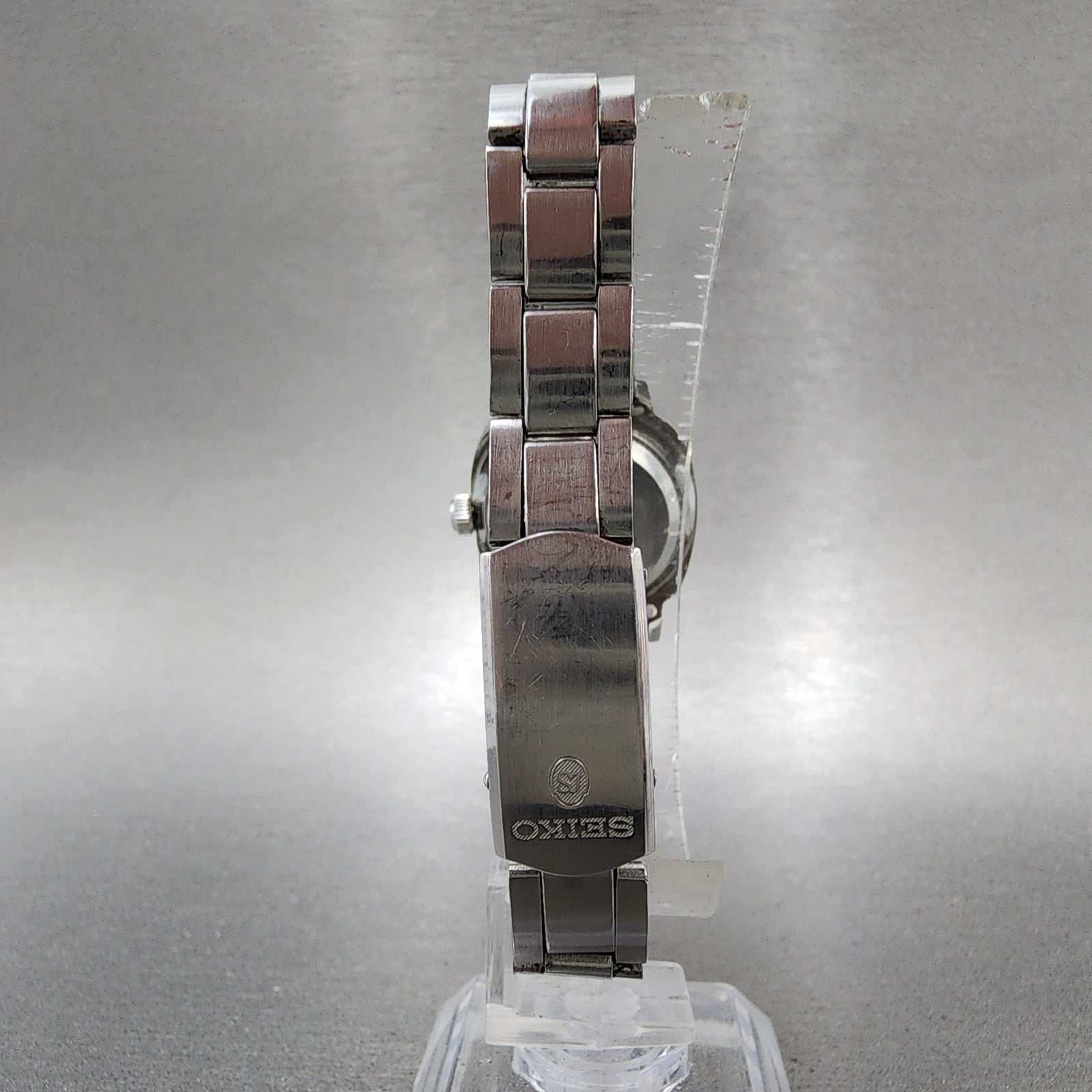 Seiko Seikomatic Lady Watch Women 24mm Black Dial Silver Tone Date 25173201 Runs7