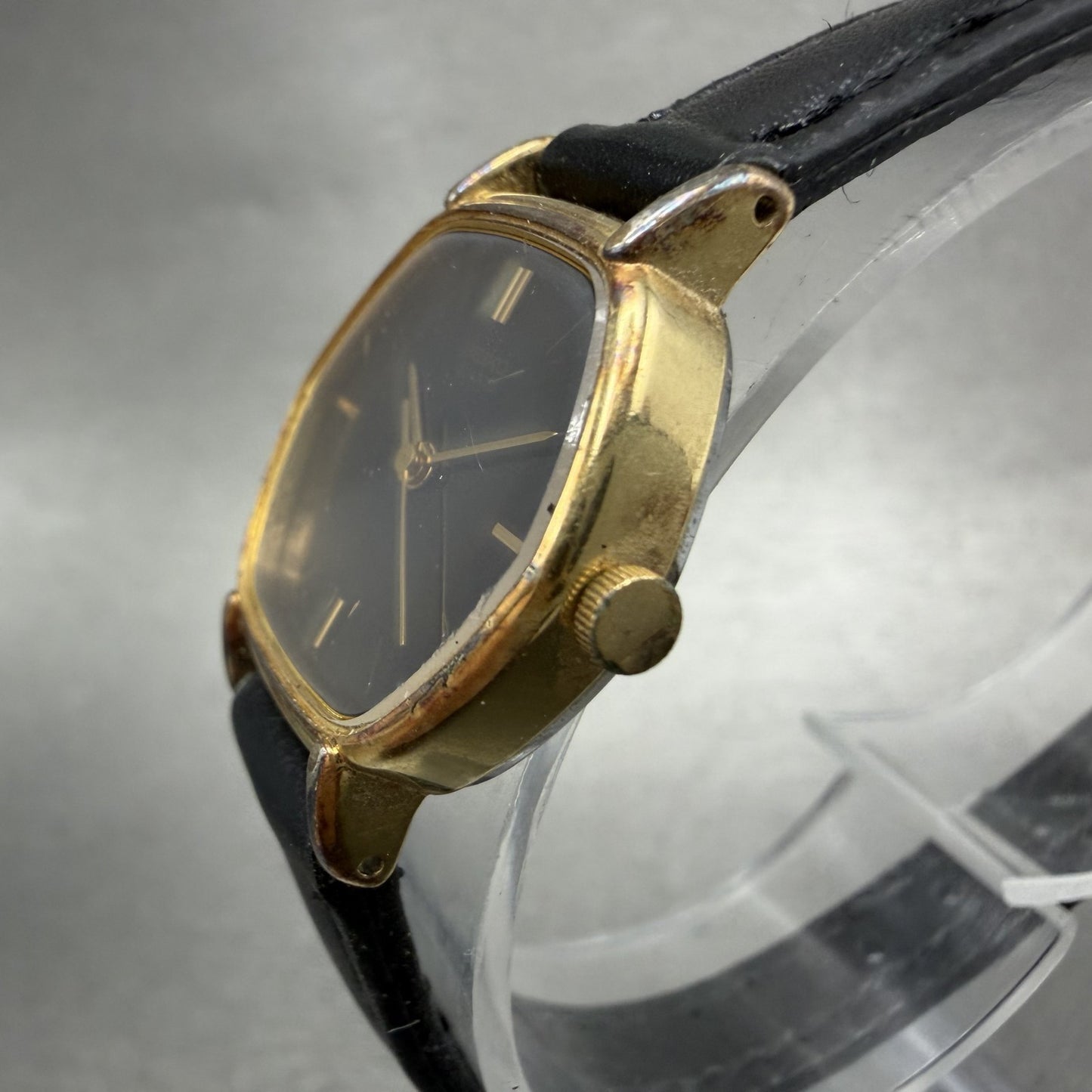 Seiko Watch Women 21mm Black Dial Gold Tone Hexagon 12215500 New Battery2