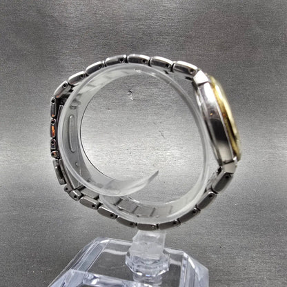 Seiko Solar Watch Women 30mm White Dial Two Tone Date READ!!!!!!! V137-0AX0 Runs7