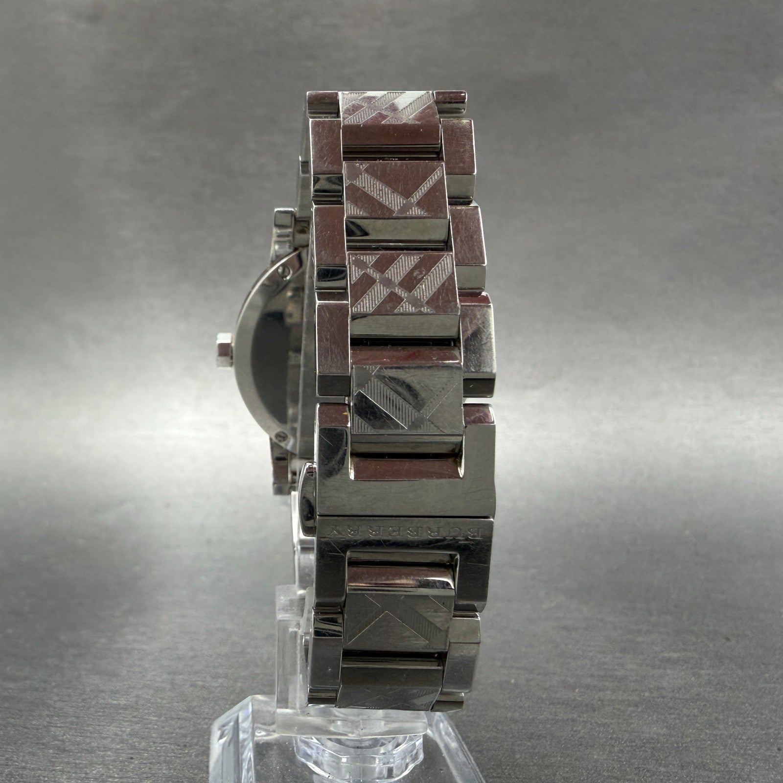 Burberry Watch Women 35mm Silver Dial Silver Tone Date Round BU9144 New Battery7