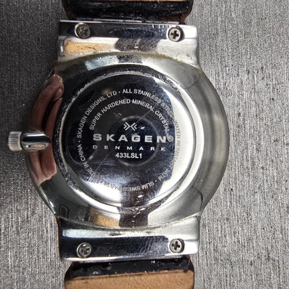 Skagen Watch Men 34mm Silver Dial Silver Tone Round 433LSL1 READ!!!! New Battery10