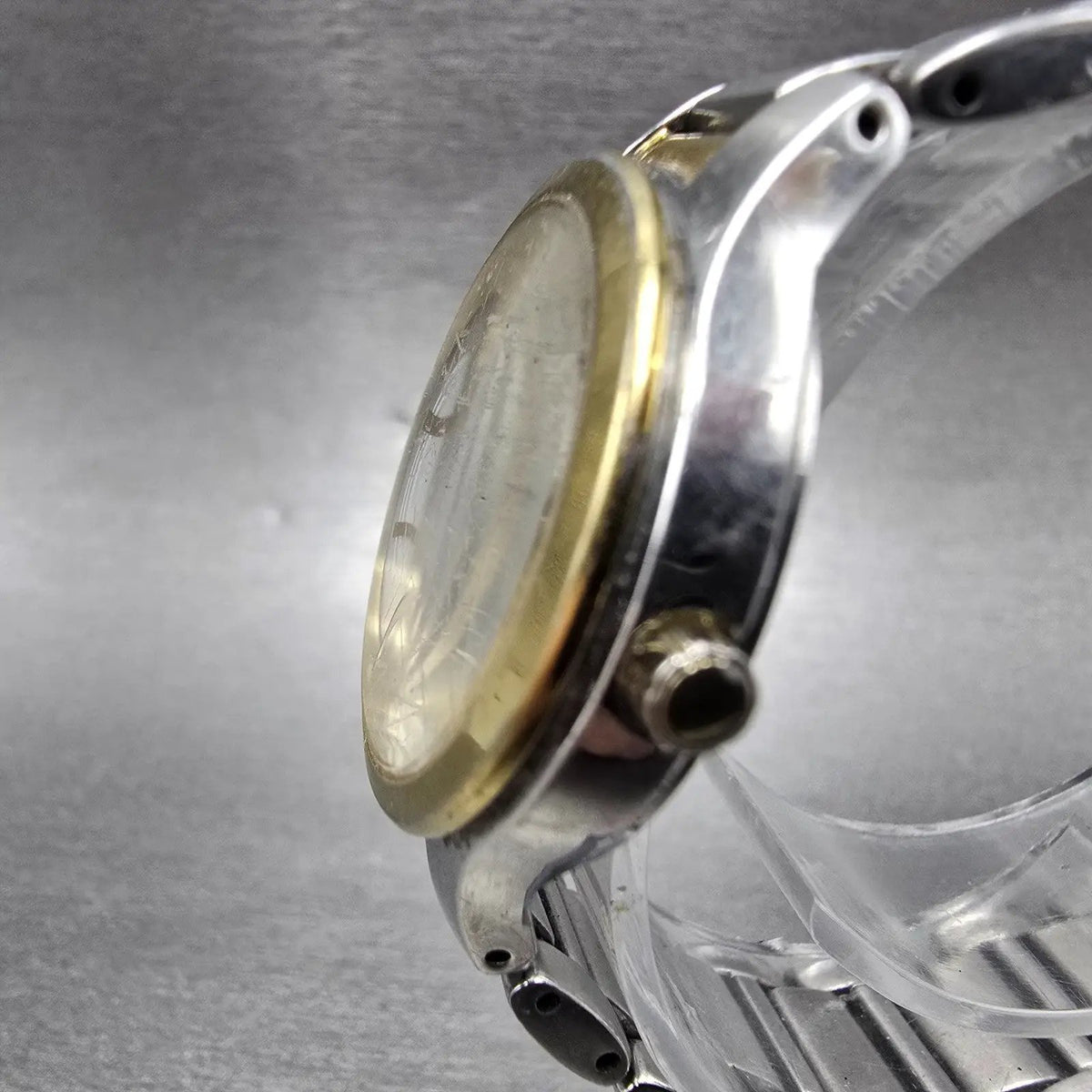 Seiko Solar Watch Women 29mm Silver Dial Two Tone Date Round V137-0BH0 Runs JP2
