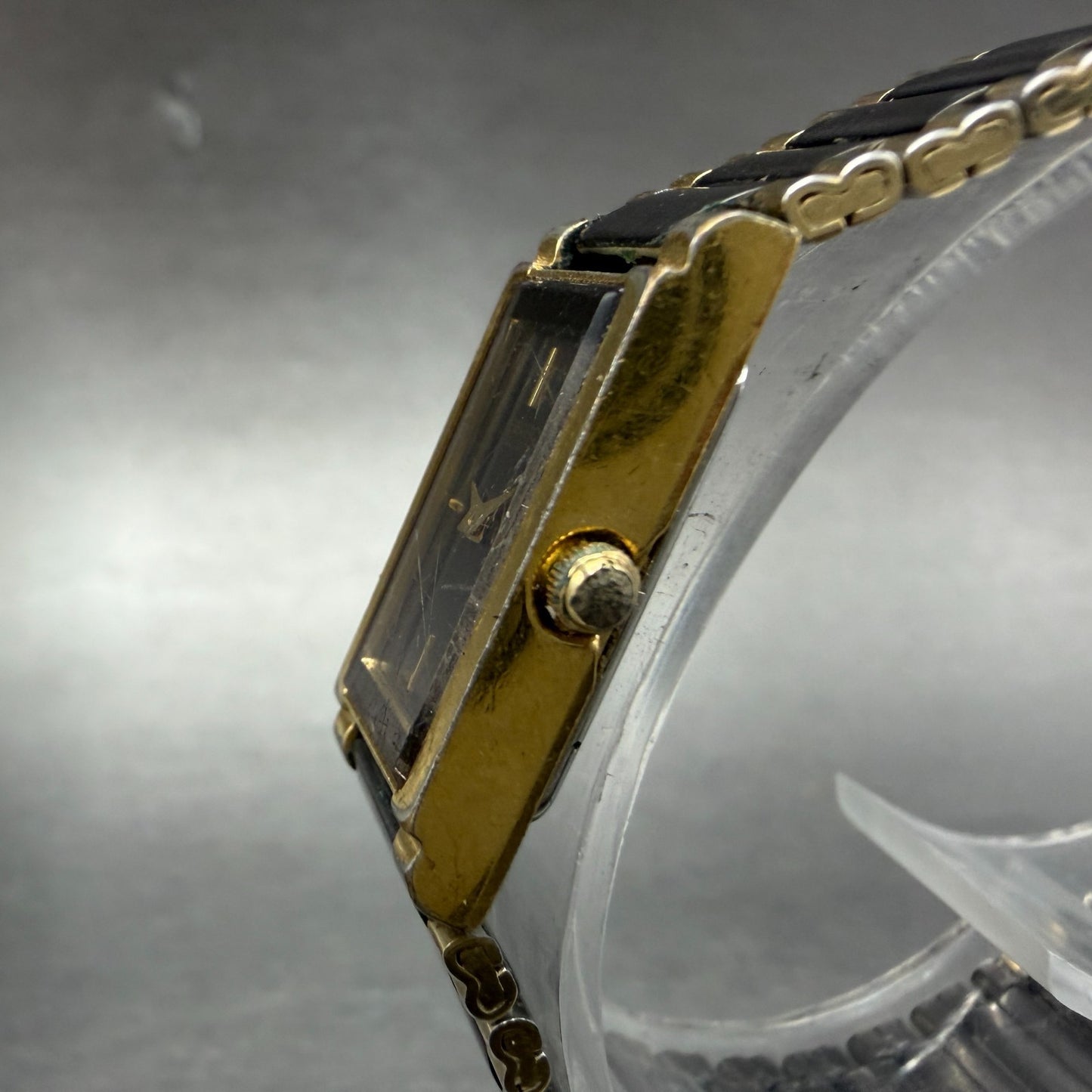 Seiko Tank Watch Women 13mm Black Dial Black & Gold Tone 1E20-551H New Battery2