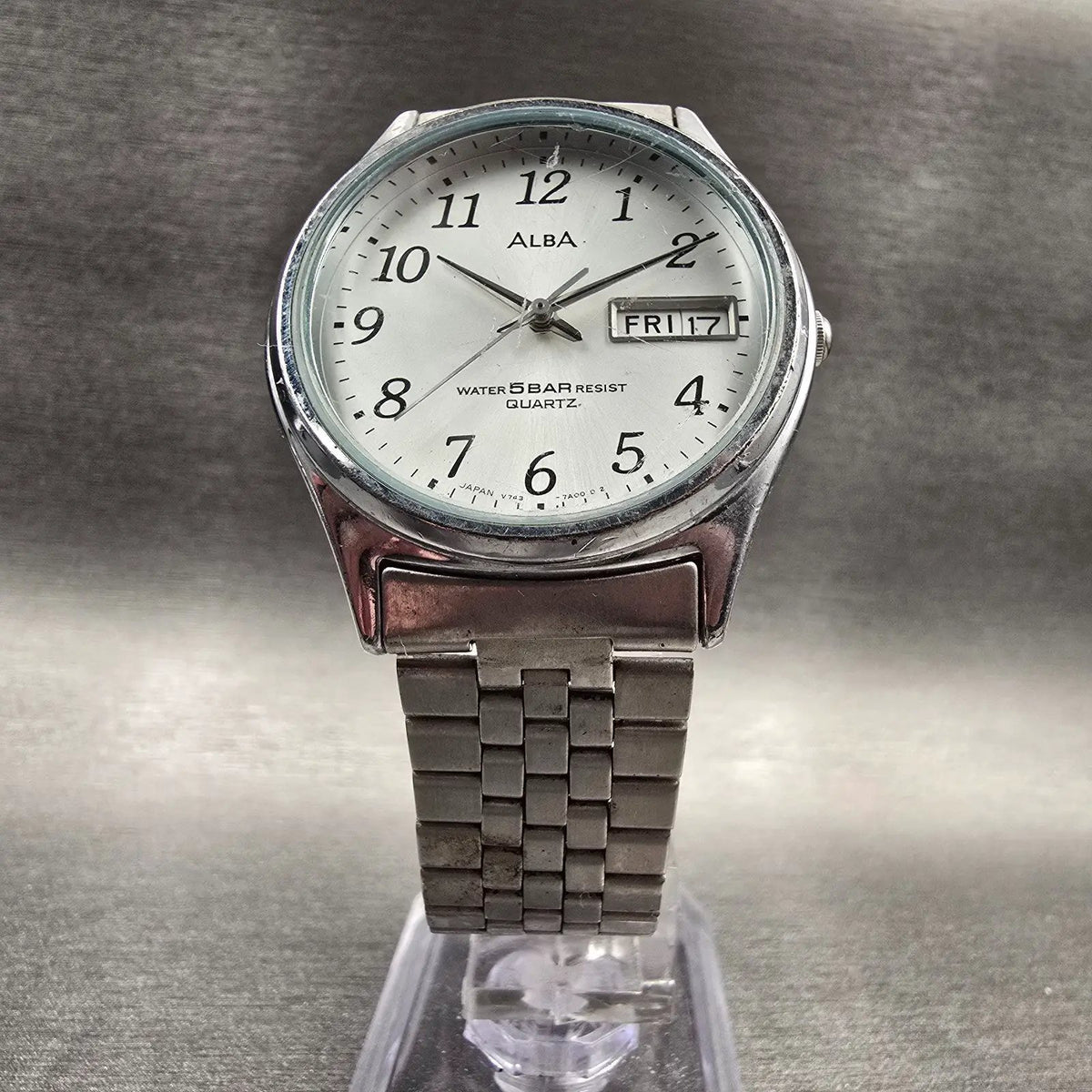 Seiko Alba Watch Men 34mm Silver Dial Silver Tone Daydate Round V743-7A00 NewBat5