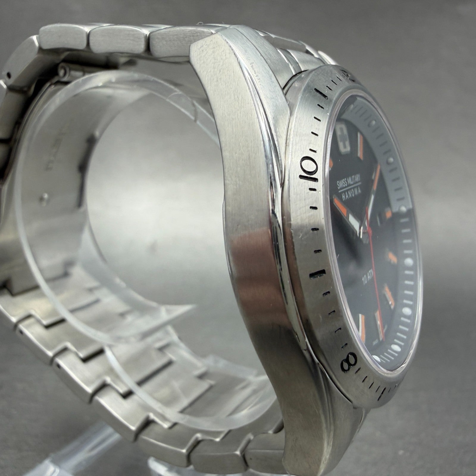 Swiss Military Dive Watch Men 44mm Black Dial Silver Tone Date Round New Battery3