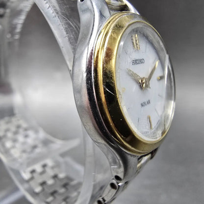 Seiko Solar Watch Women 22mm White Dial Two Tone Round V115-0AG0 Runs CRACKED3