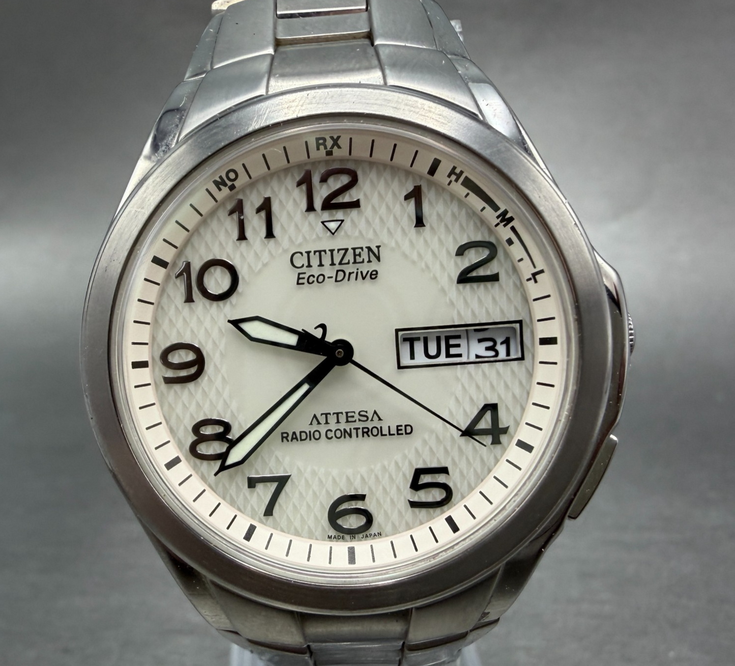 Citizen Eco-Drive Attesa Watch Men 37mm Cream Dial Titanium Atomic Daydate READ!0