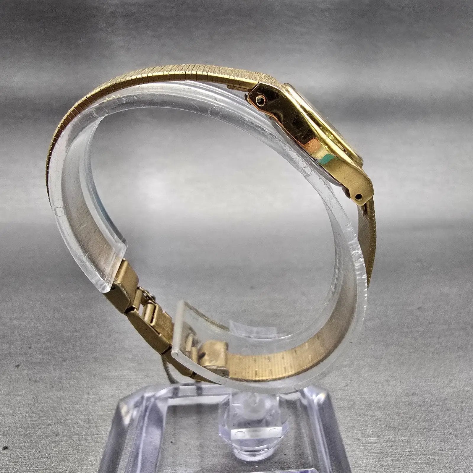 Citizen CQ Watch Women 17mm Black Dial Gold Tone Oval 3220-S16598 New Battery8