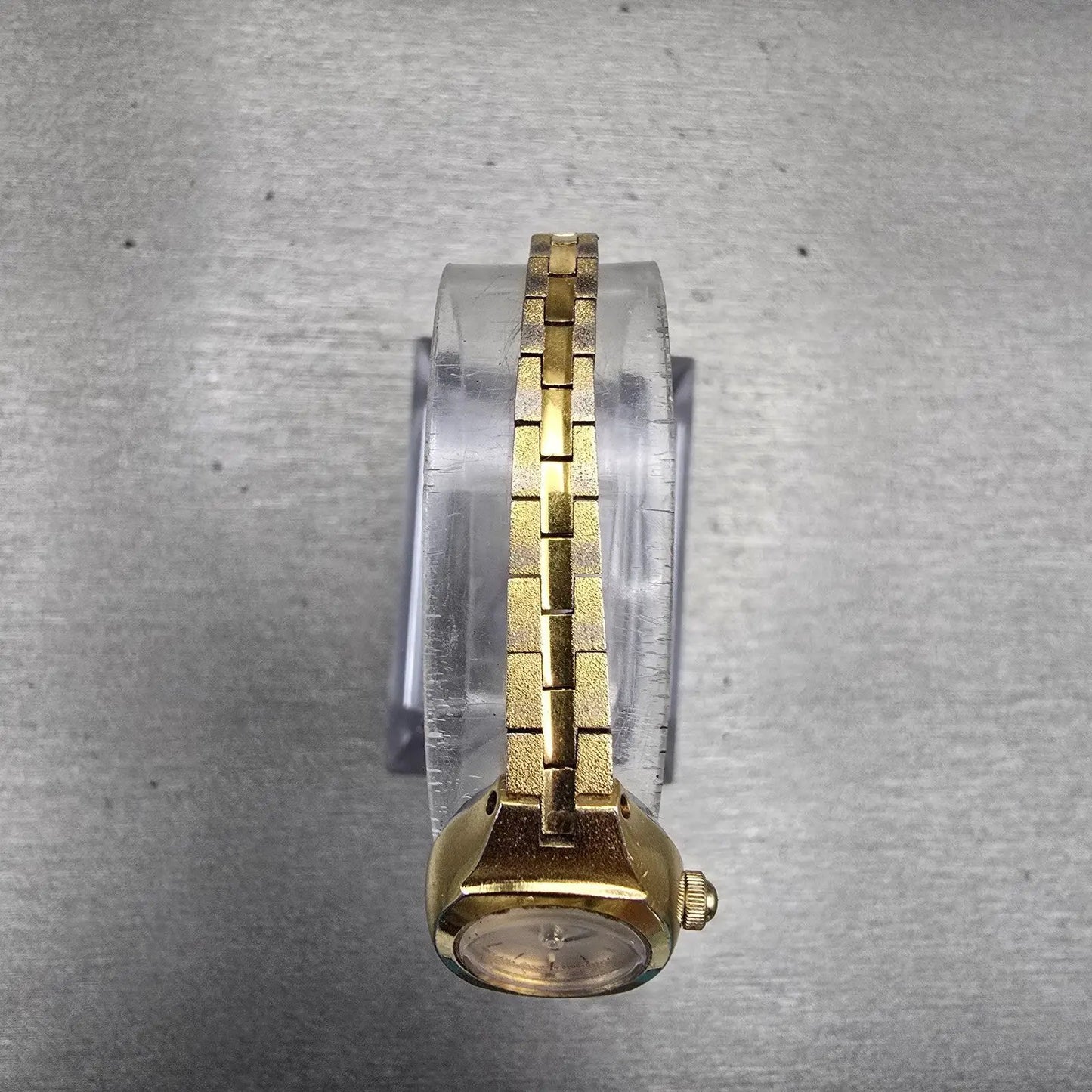 Citizen CQ Watch Women 16mm Champagne Dial Gold Tone Round 4-040929 New Battery4