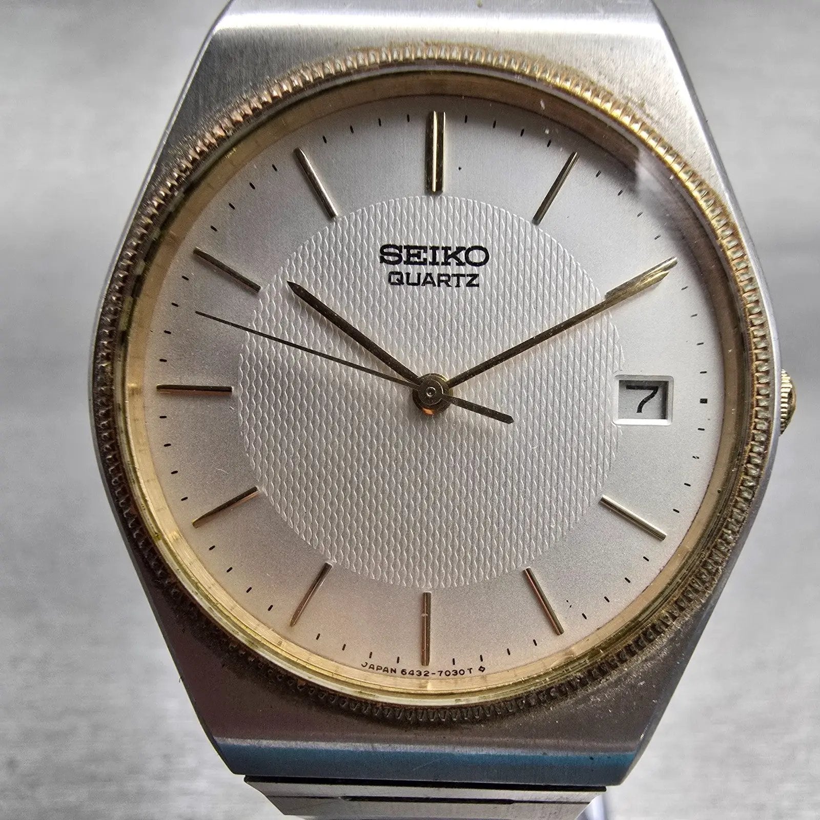 Seiko Watch Men 33mm Silver Dial Two Tone Date Round 6432-7019 New Battery VTG1