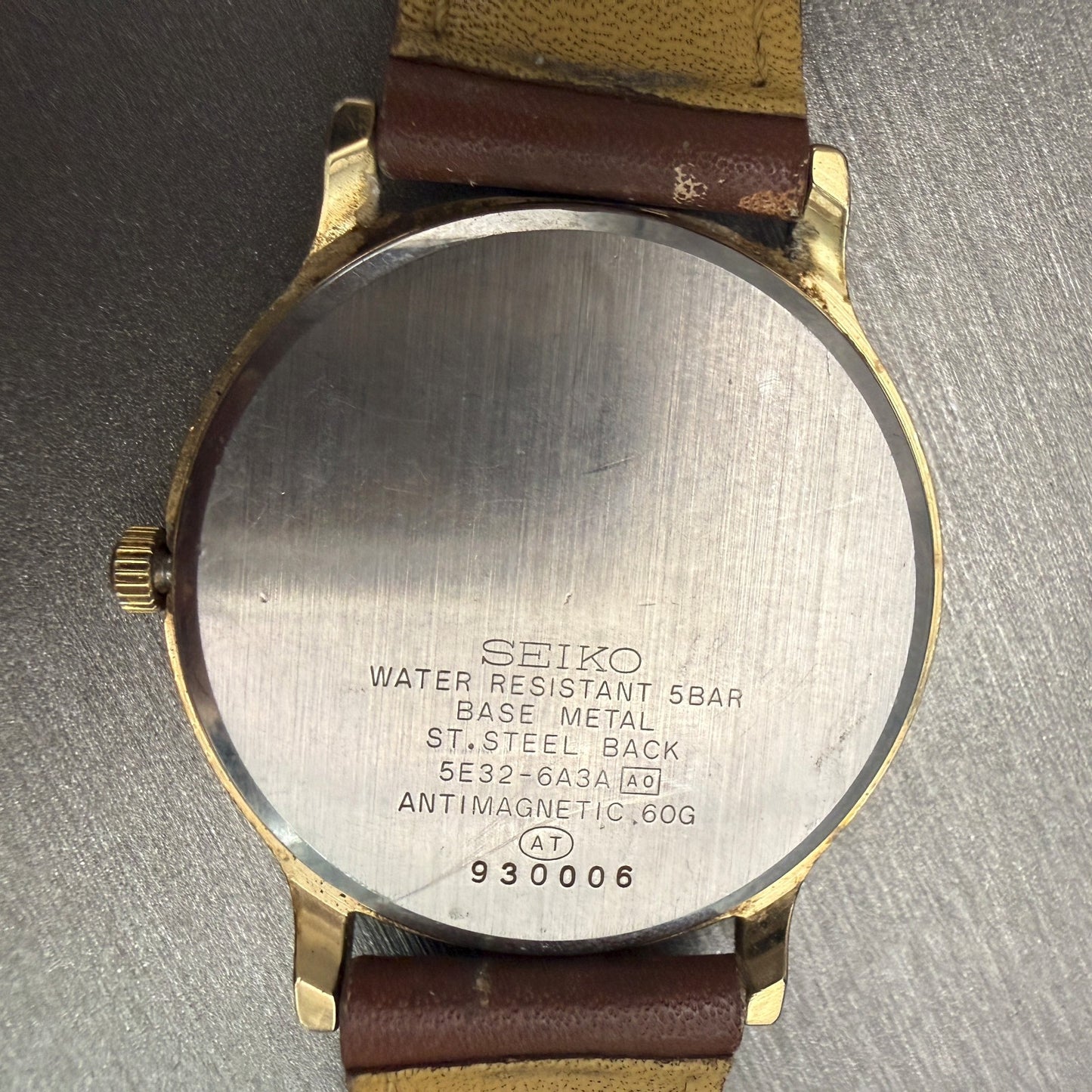 Seiko Spirit Watch Men 33mm Champagne Dial Gold Tone Date Round 5E32-6A3A Newbat10