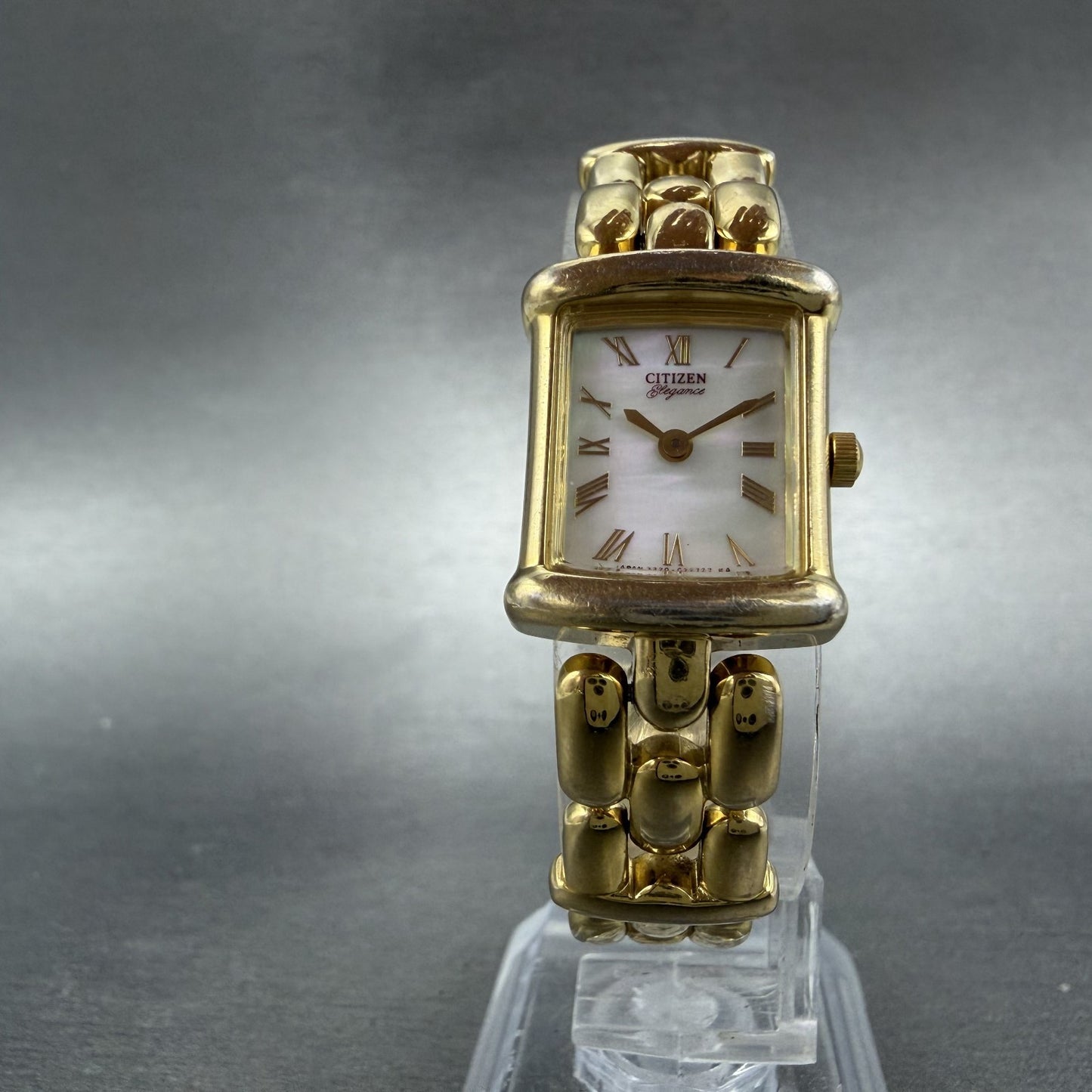 Citizen Elegance Tank Watch Women 18mm MOP Dial Gold Tone Rectangle new battery5