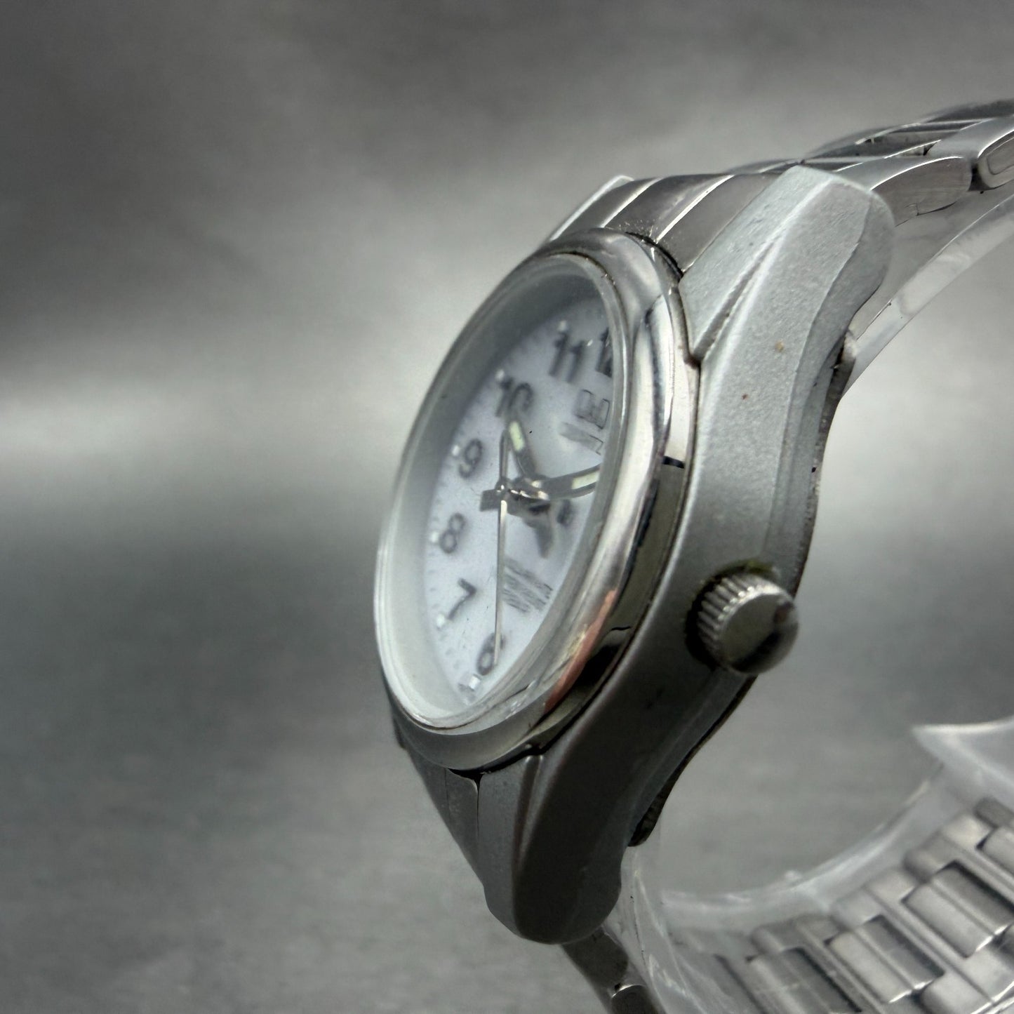 Citizen Q&Q Solarmate Watch Women 27mm White Dial Silver Tone Round EL31 Runs2