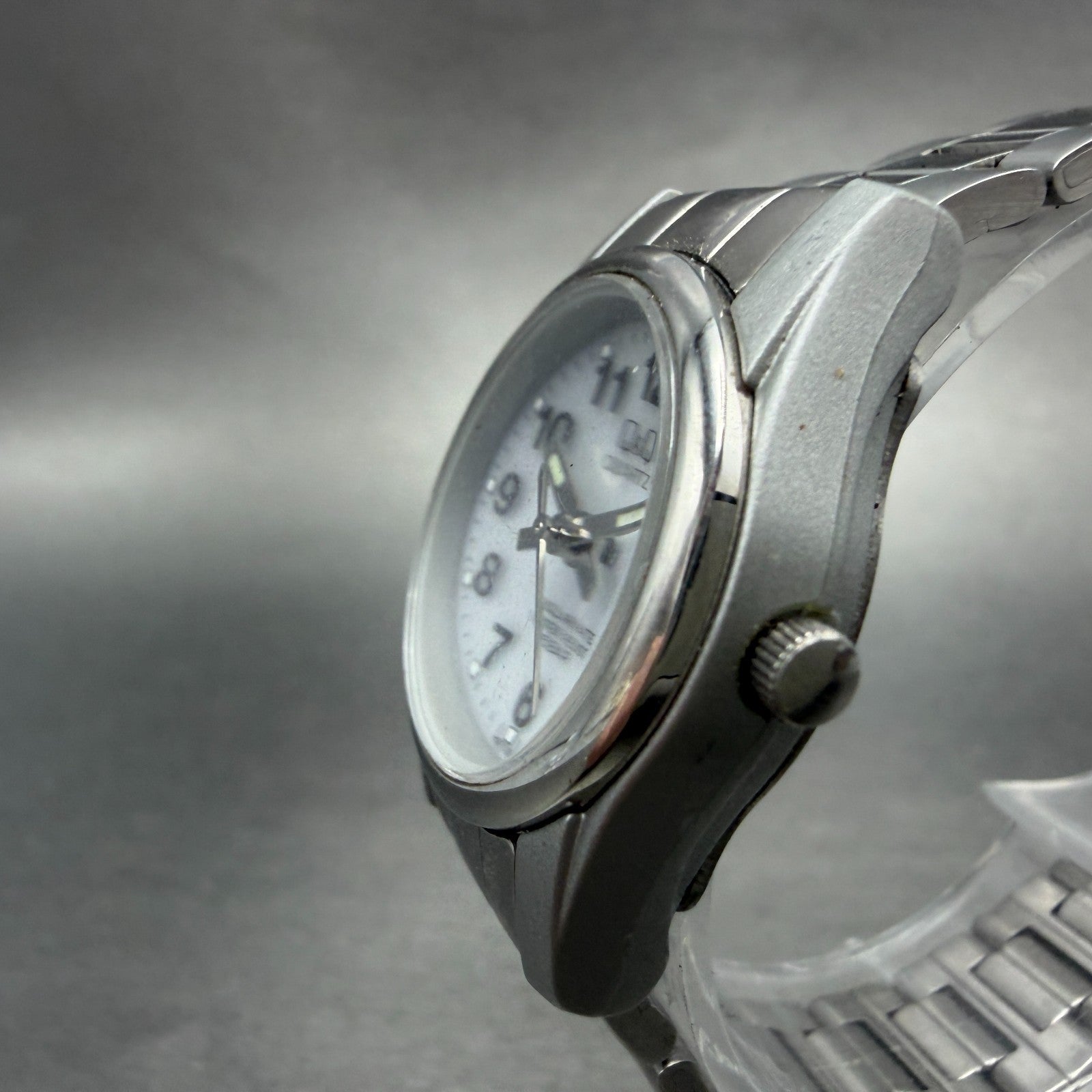 Citizen Q&Q Solarmate Watch Women 27mm White Dial Silver Tone Round EL31 Runs2