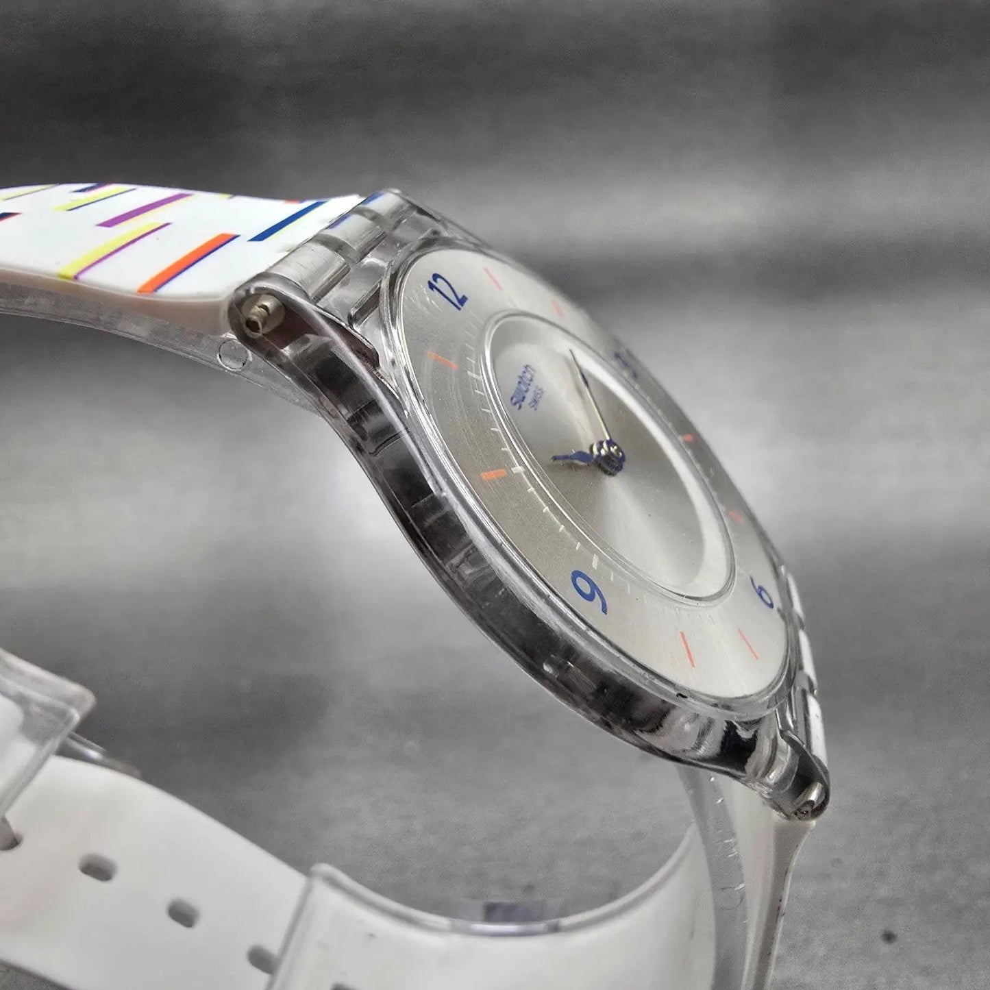 Swatch THIN LINER Watch Men Silver Dial Clear Case Round SFE108 New Battery3