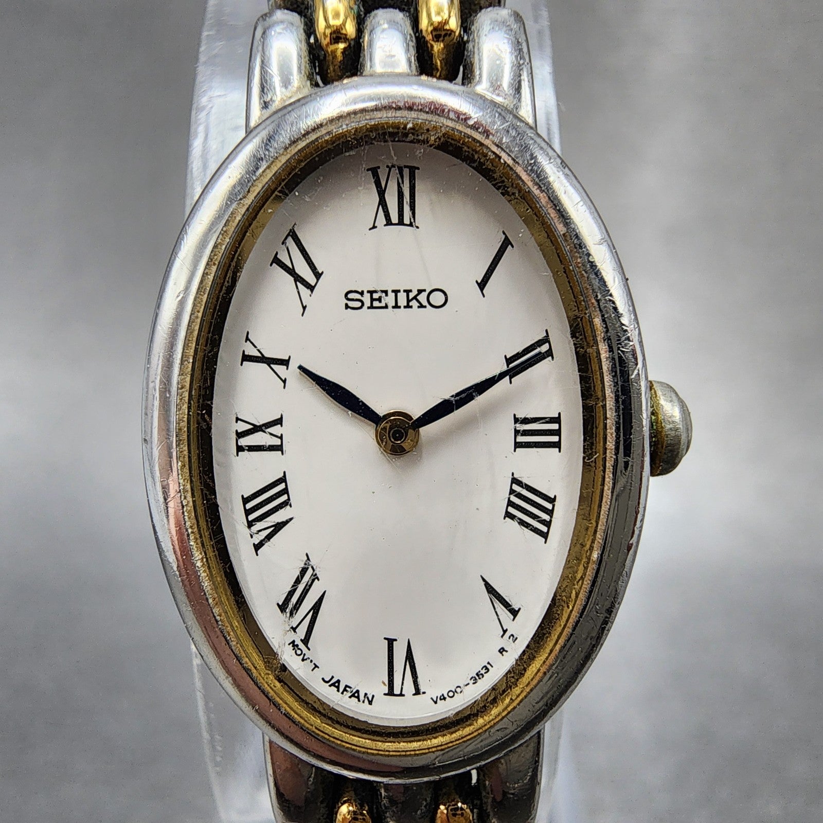 Seiko Watch Women 17mm White Dial Two Tone Oval V4001029 New Battery1