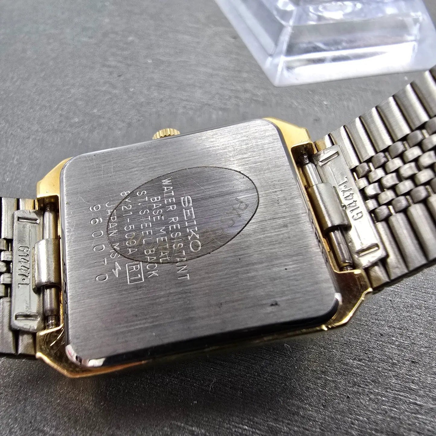Seiko Tank Watch Men 24mm Black Dial Gold Tone Rectangle 8Y21-509A New Battery9