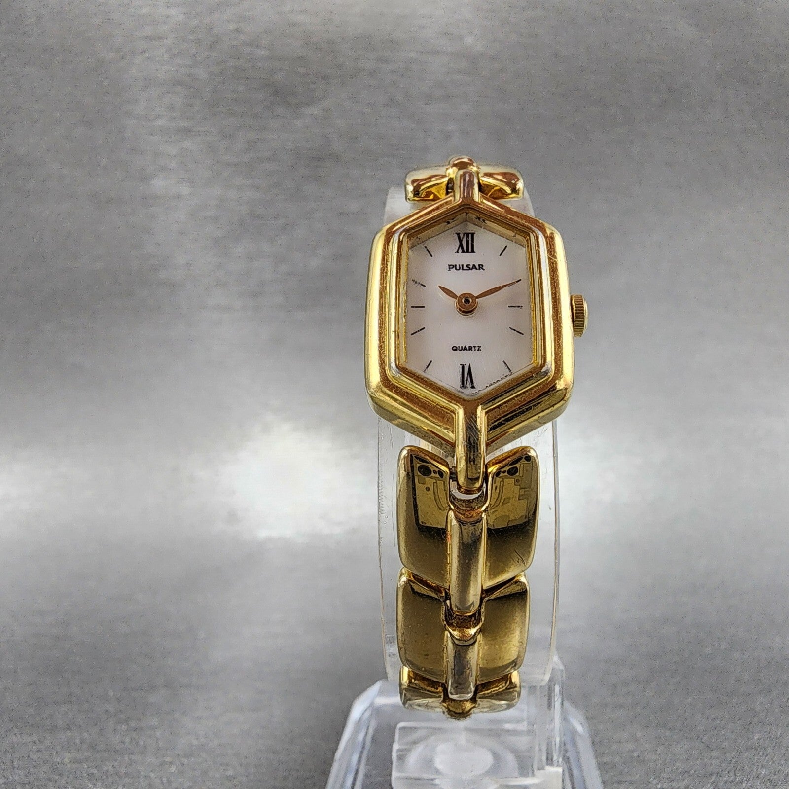 Pulsar Watch Women 17mm MOP Dial Gold Tone Hexagon V8105880 New Battery4