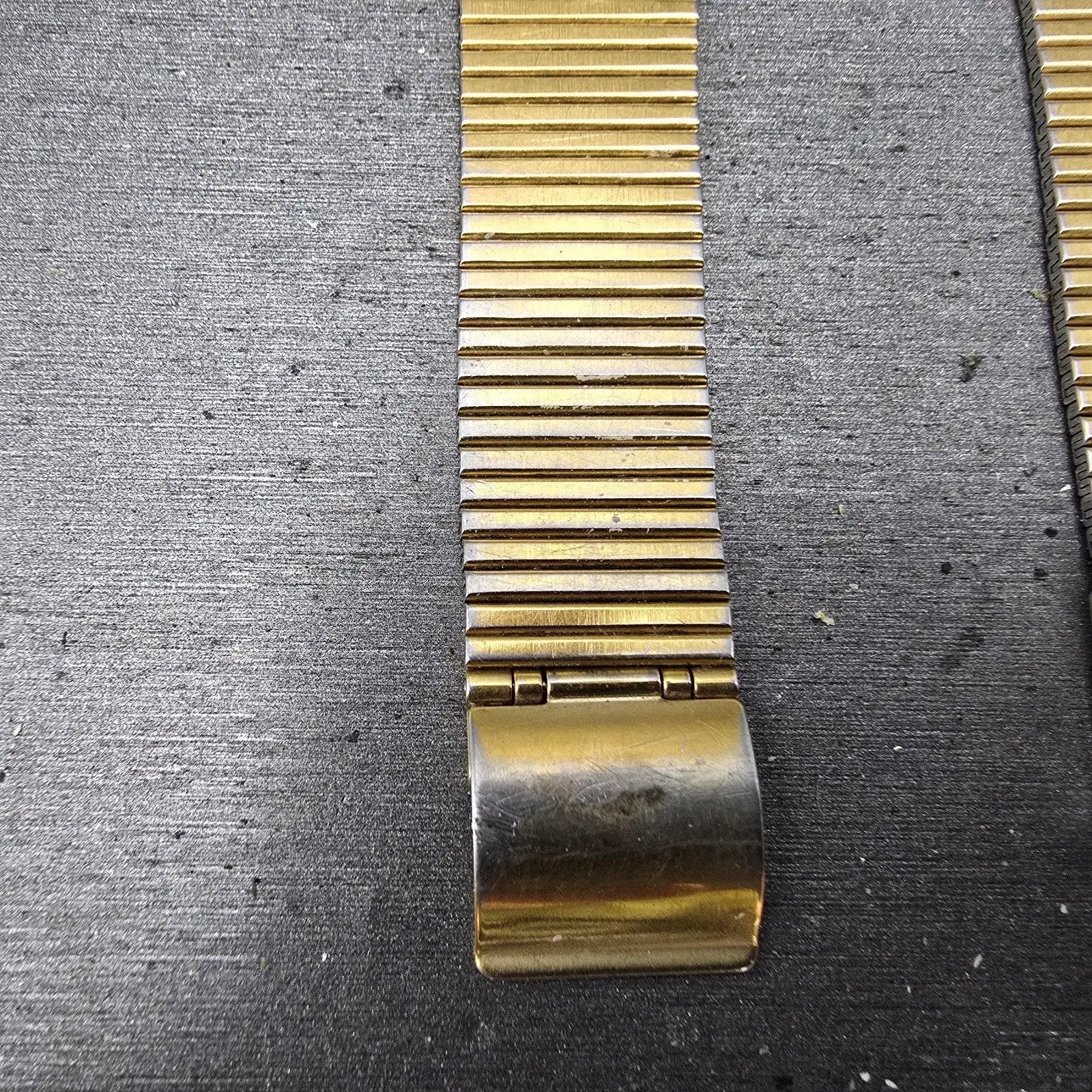 Seiko Bracelet 18mm Stainless Steel Gold Tone Tri Folding Clasp VTG Japan G101610