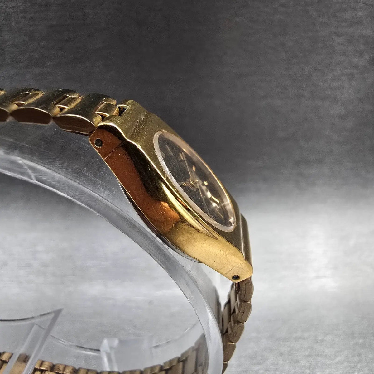 Seiko Watch Women 17mm Black Dial Gold Tone Oval 2Y01-5C89 New Battery Vintage3