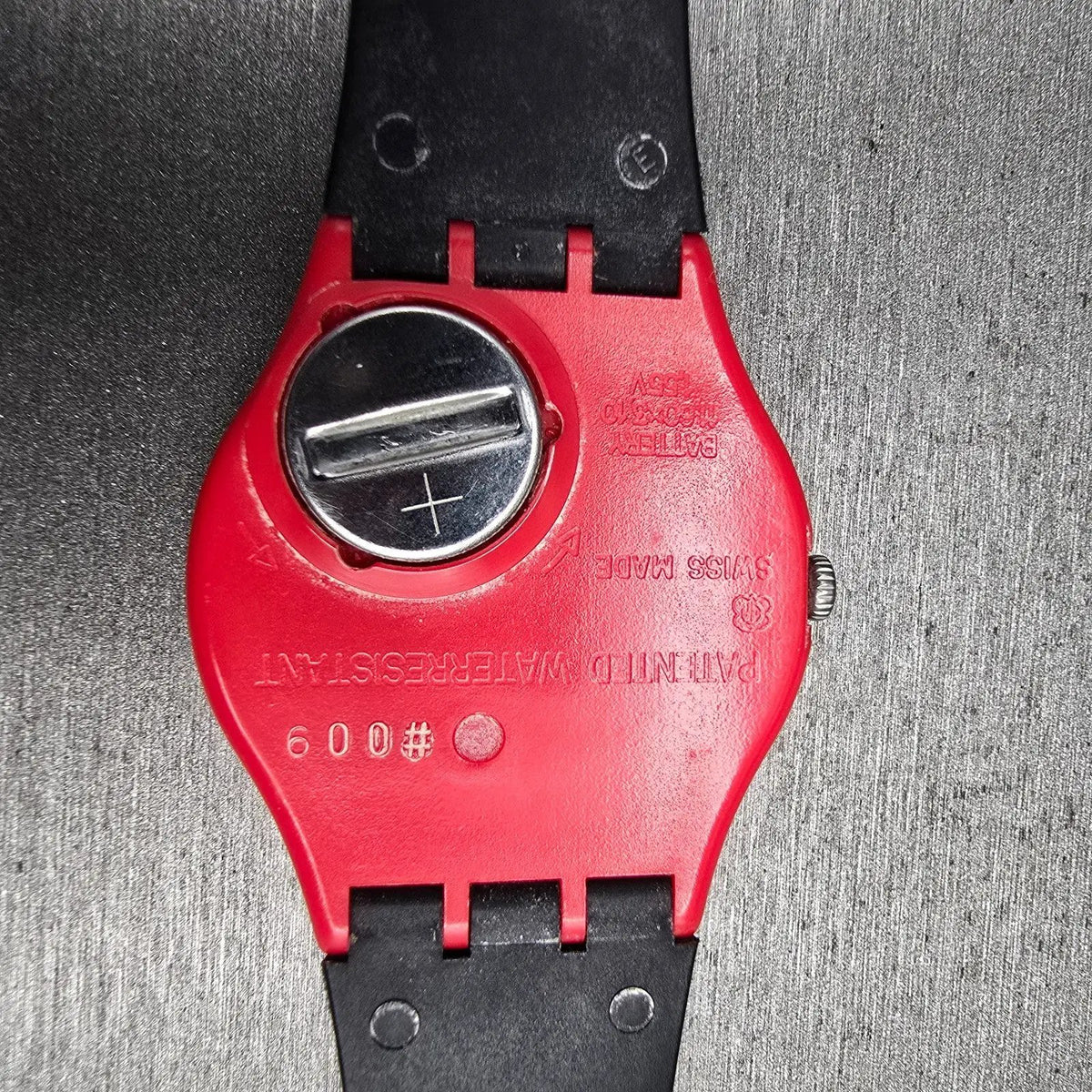 Swatch Radio Button Watch Men 34mm Yellow Dial Red Case Round GR153 New Battery10