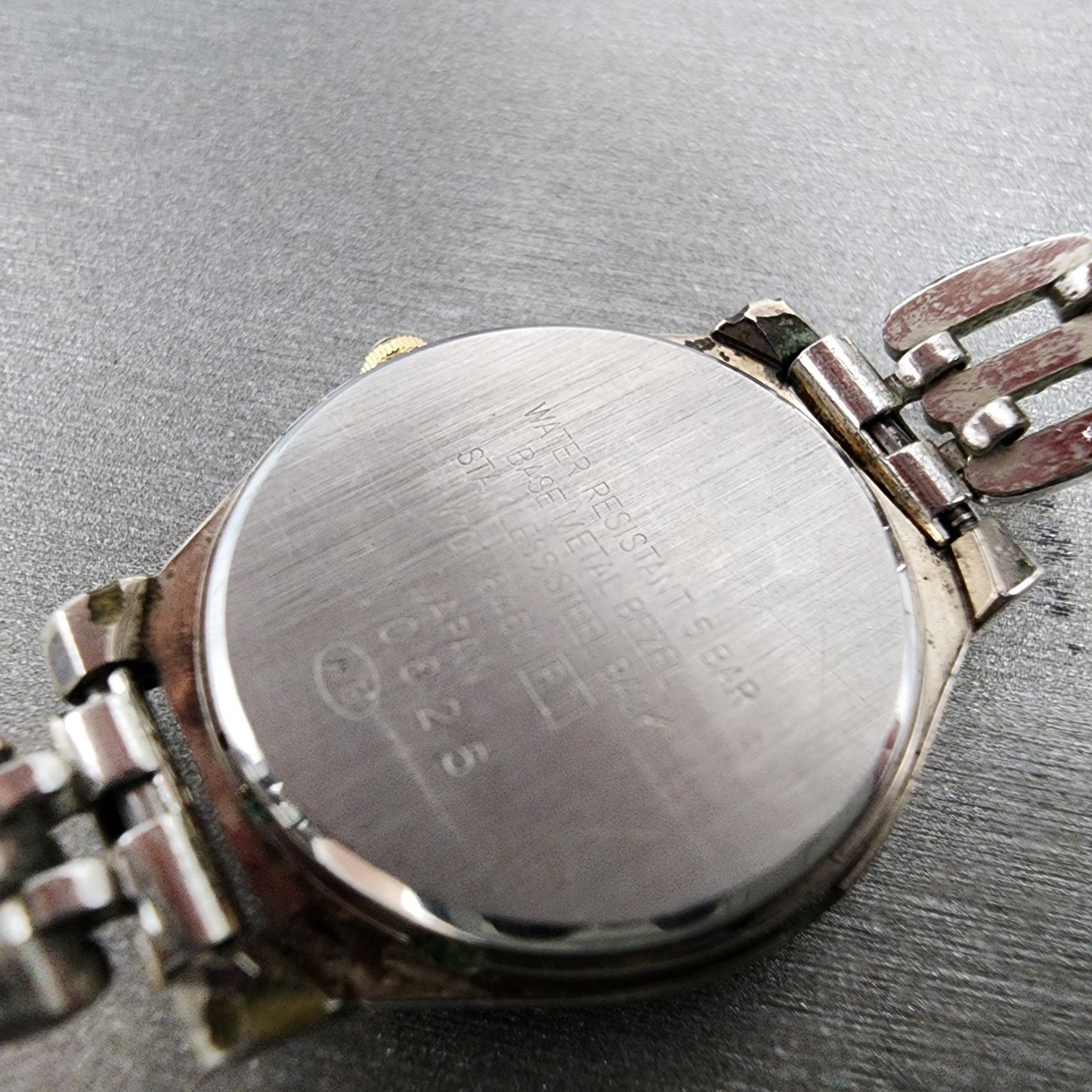Seiko Alba Urban Watch Women 24mm Silver Dial Two Tone V7016460 New Battery10