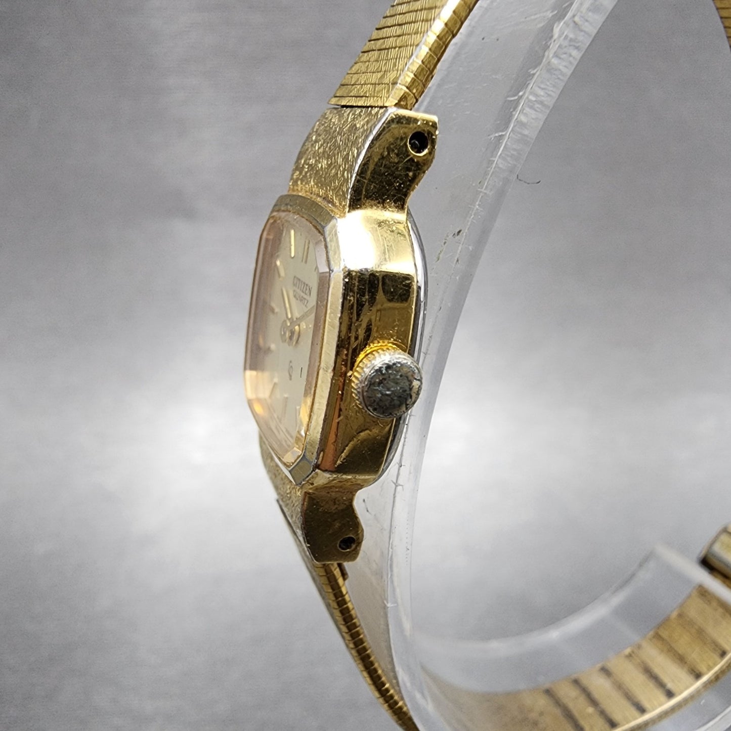 Citizen CQ Watch Women 16mm Champagne Dial Gold Tone 3220320352 New Battery2