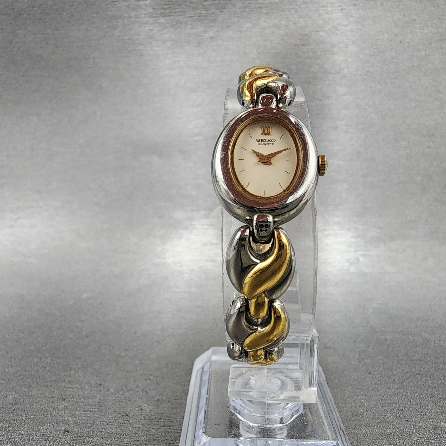 Seiko Watch Women 17mm Cream Dial Two Tone Oval Vintage 4N00F130 New Battery5