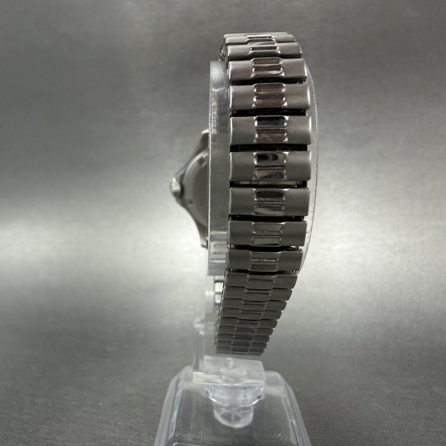 LL Bean Watch Women 31mm Black Dial Silver Tone Date Round New Battery VTG7