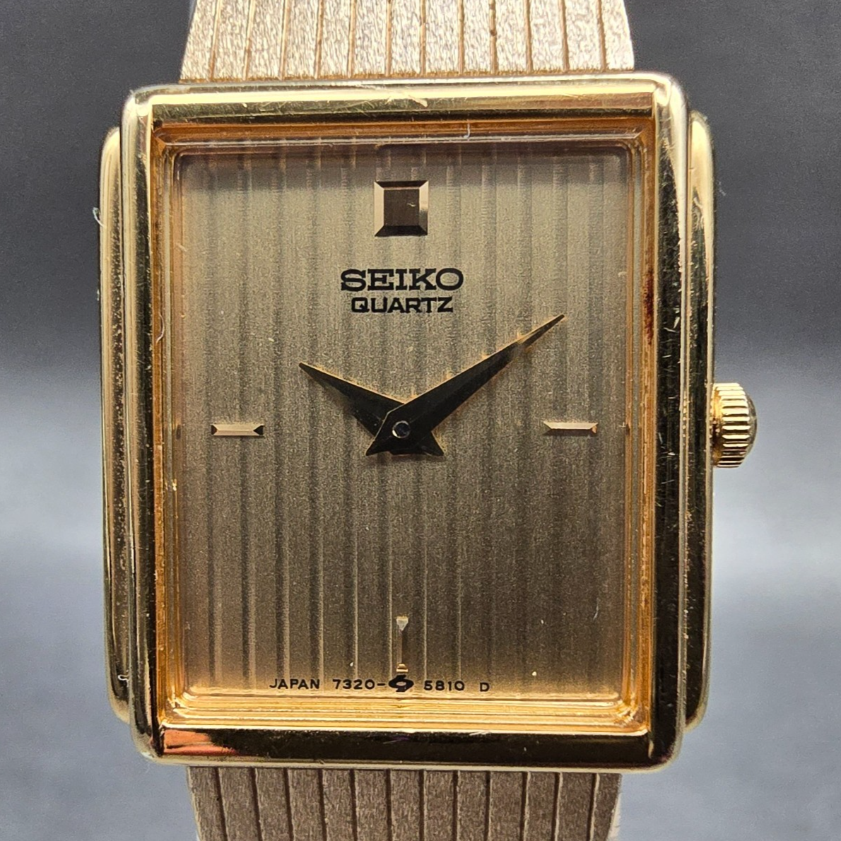 Seiko Tank Watch Women 17mm Gold Dial Gold Tone Rectangle 7320-5479 New Batt VTG1