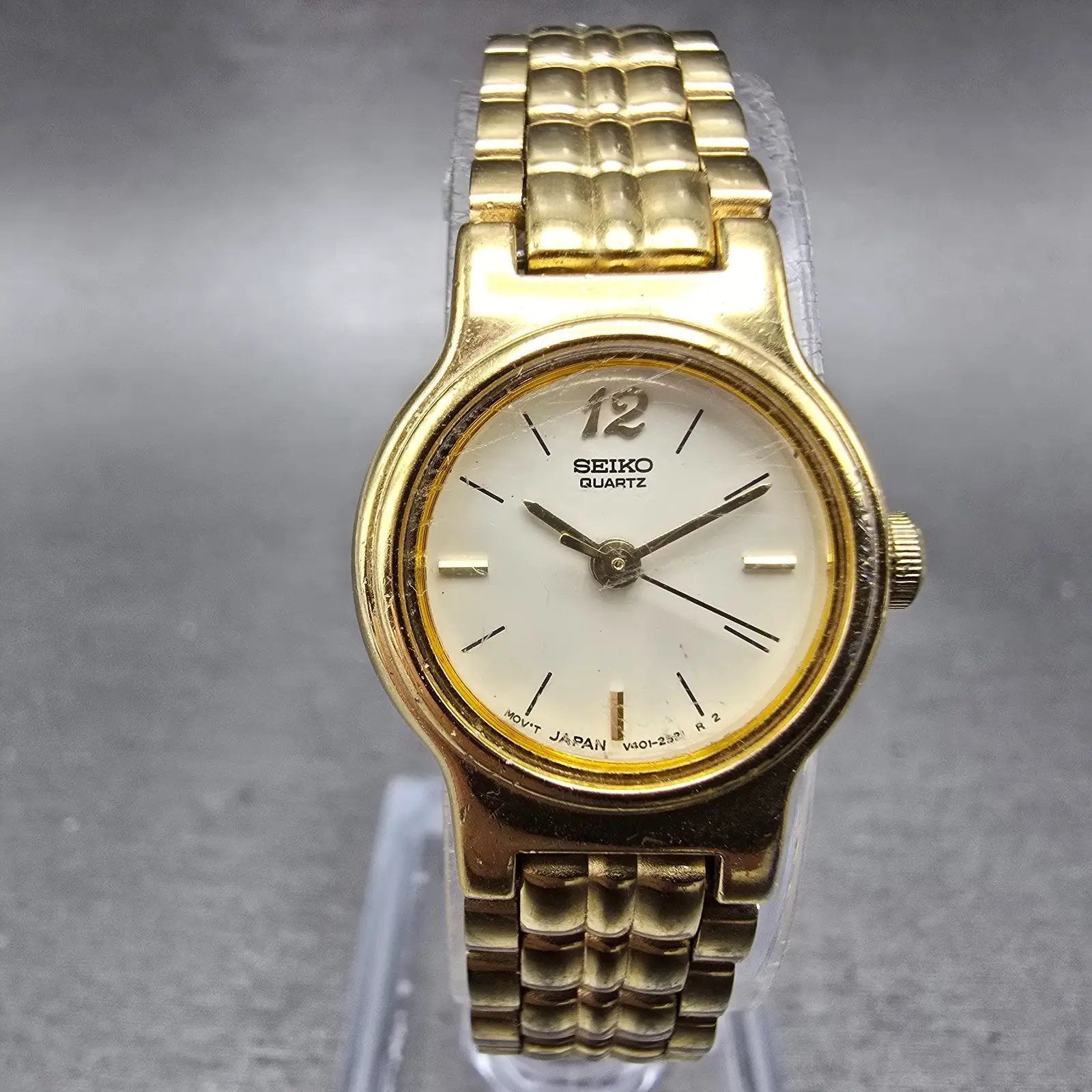 Seiko Watch Women 19mm Cream Dial Gold Tone Round Vintage V401-0988 New BatteryK0